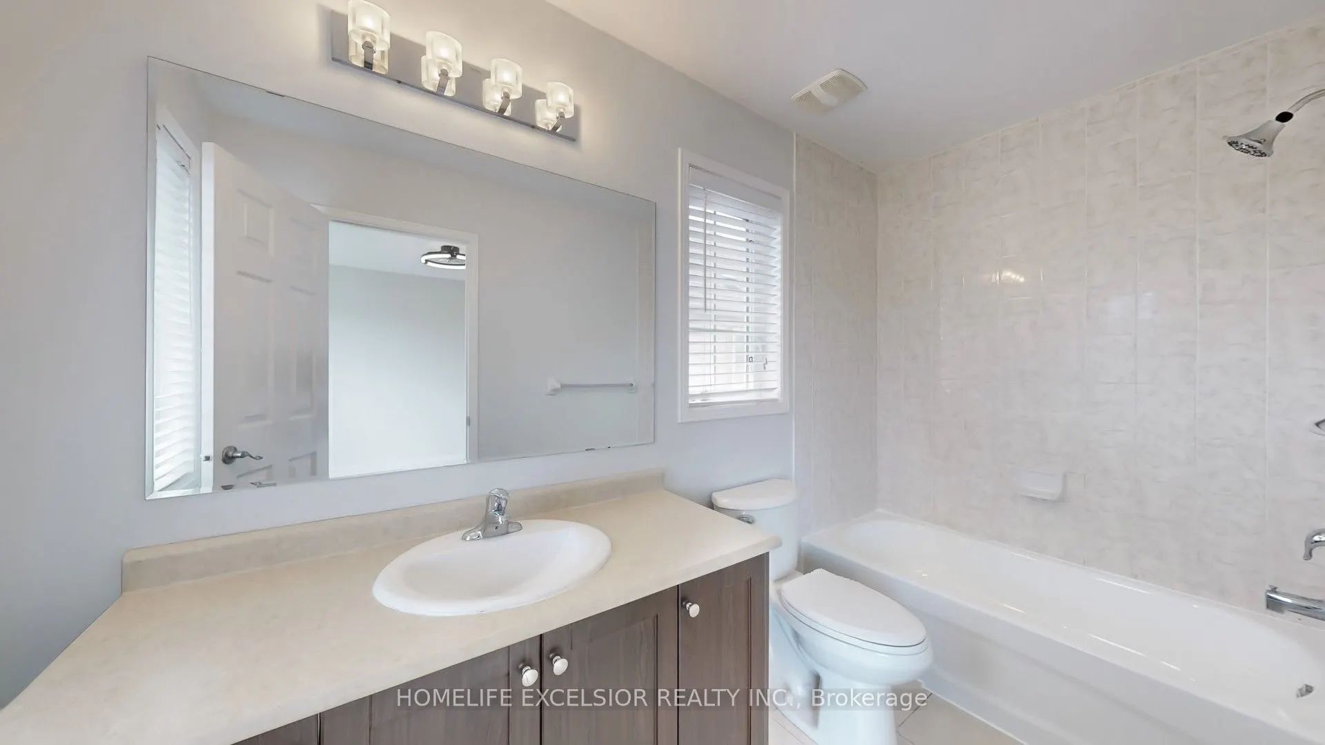 499 Rossland Road