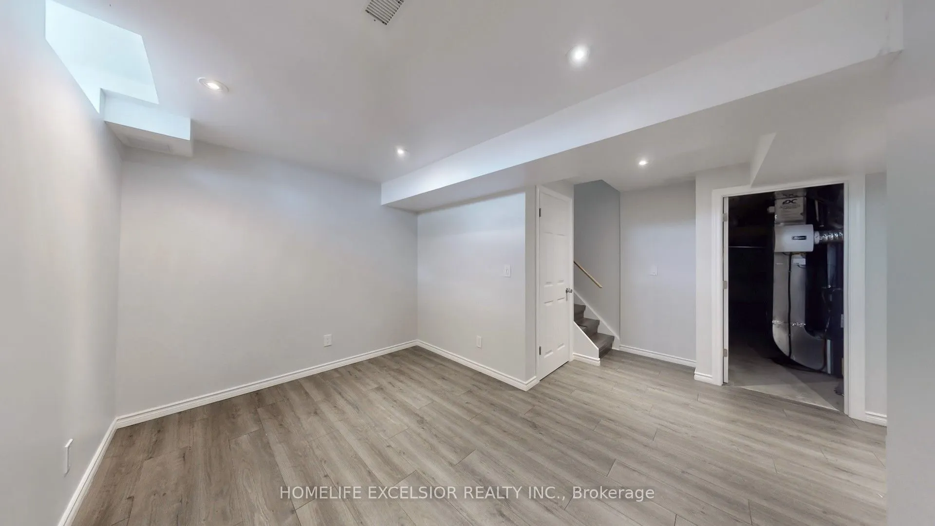 499 Rossland Road