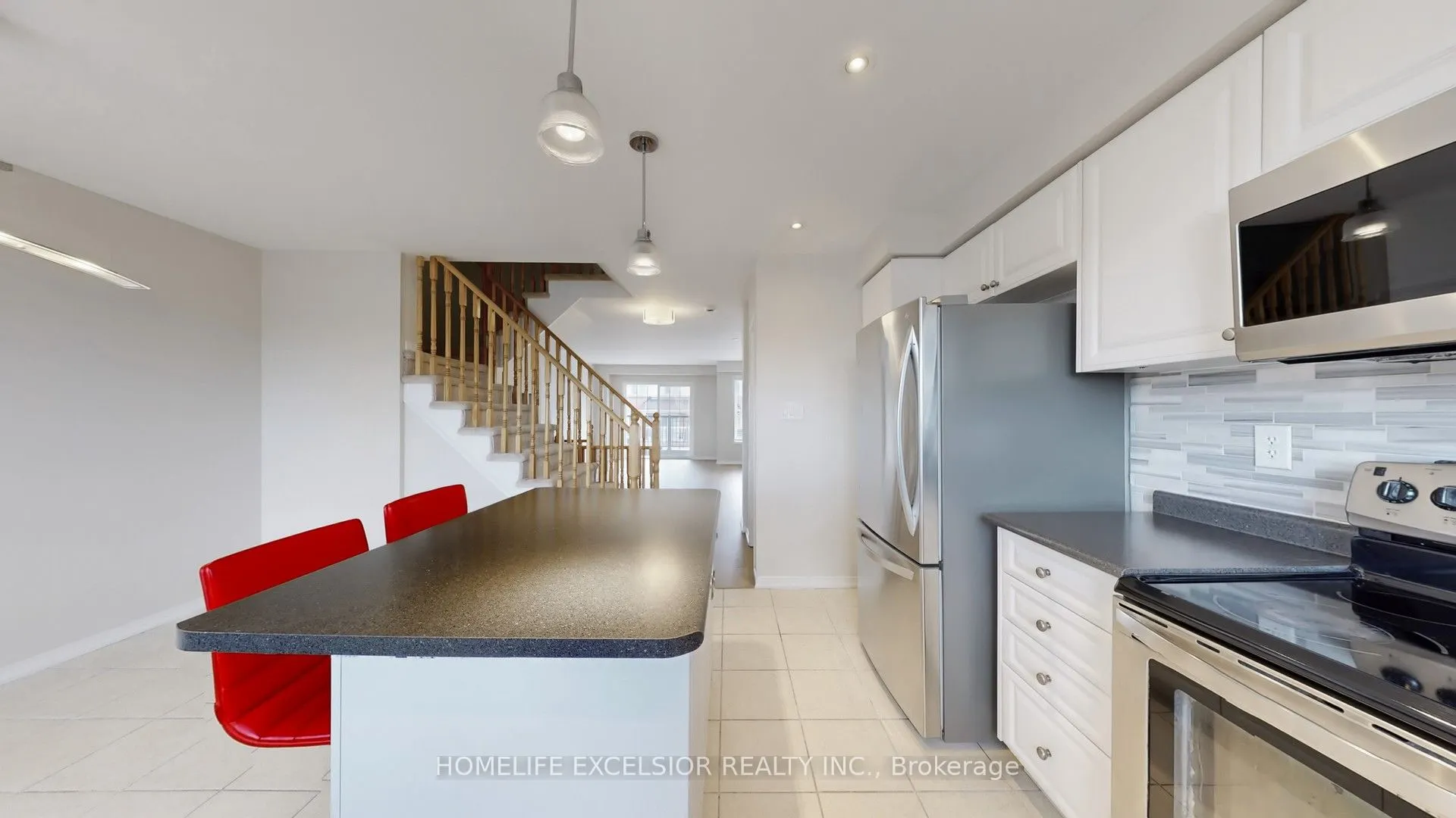 499 Rossland Road