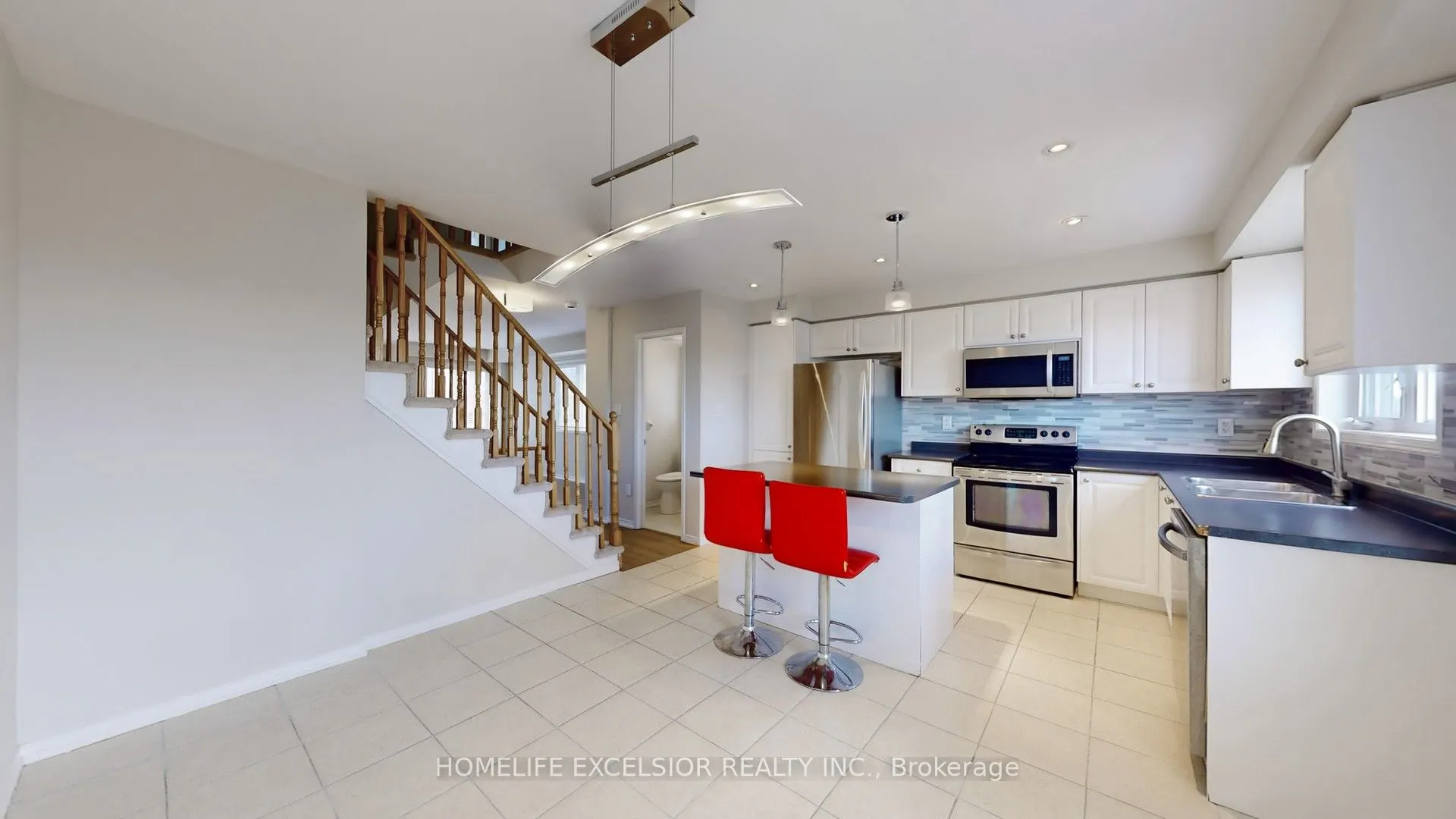 499 Rossland Road