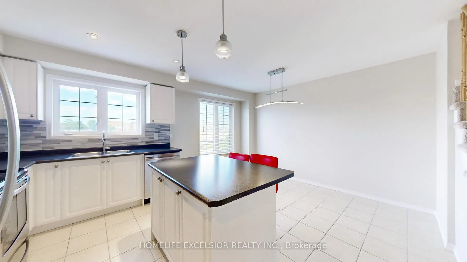 499 Rossland Road