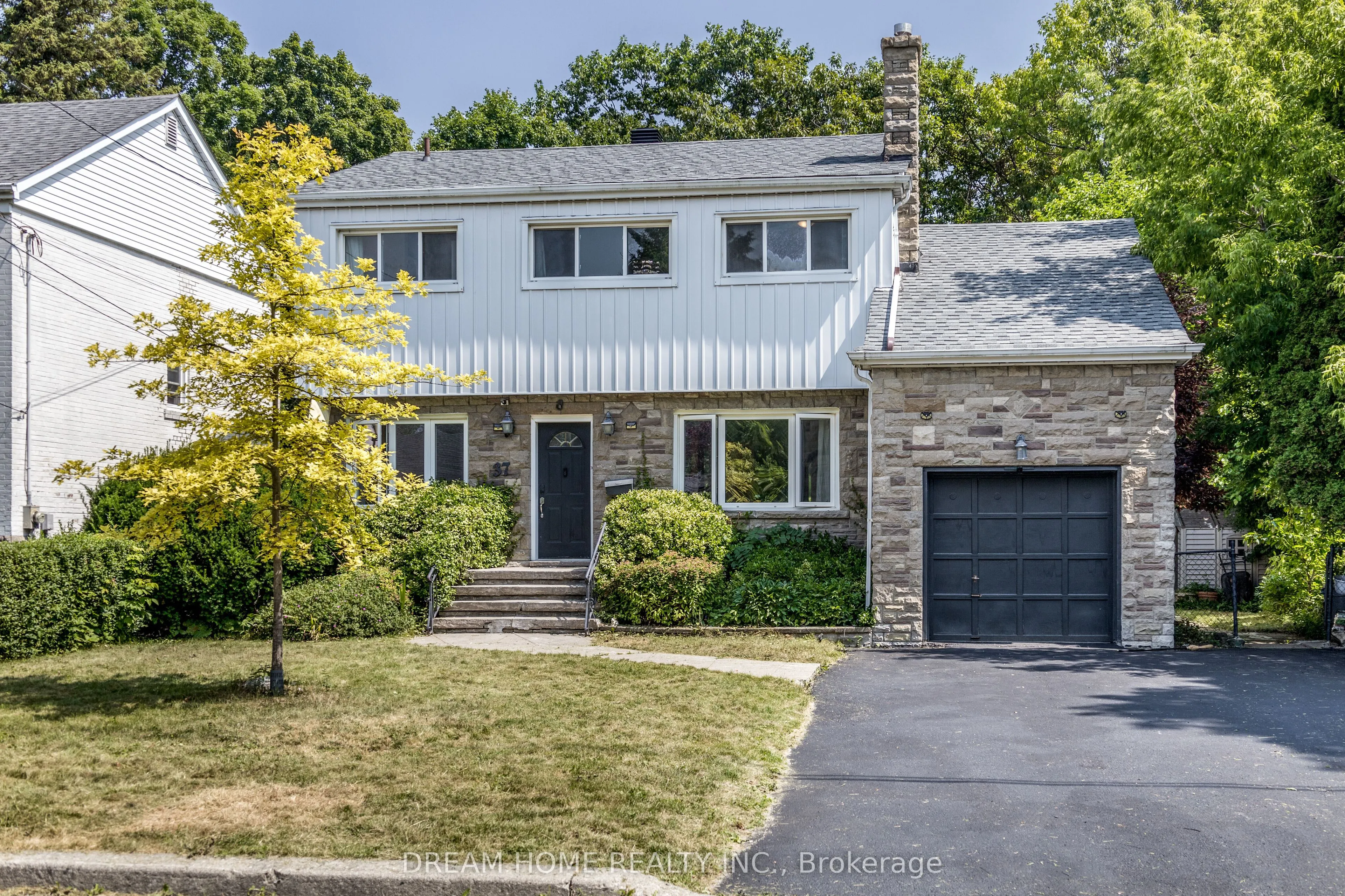 37 Cliffside Drive