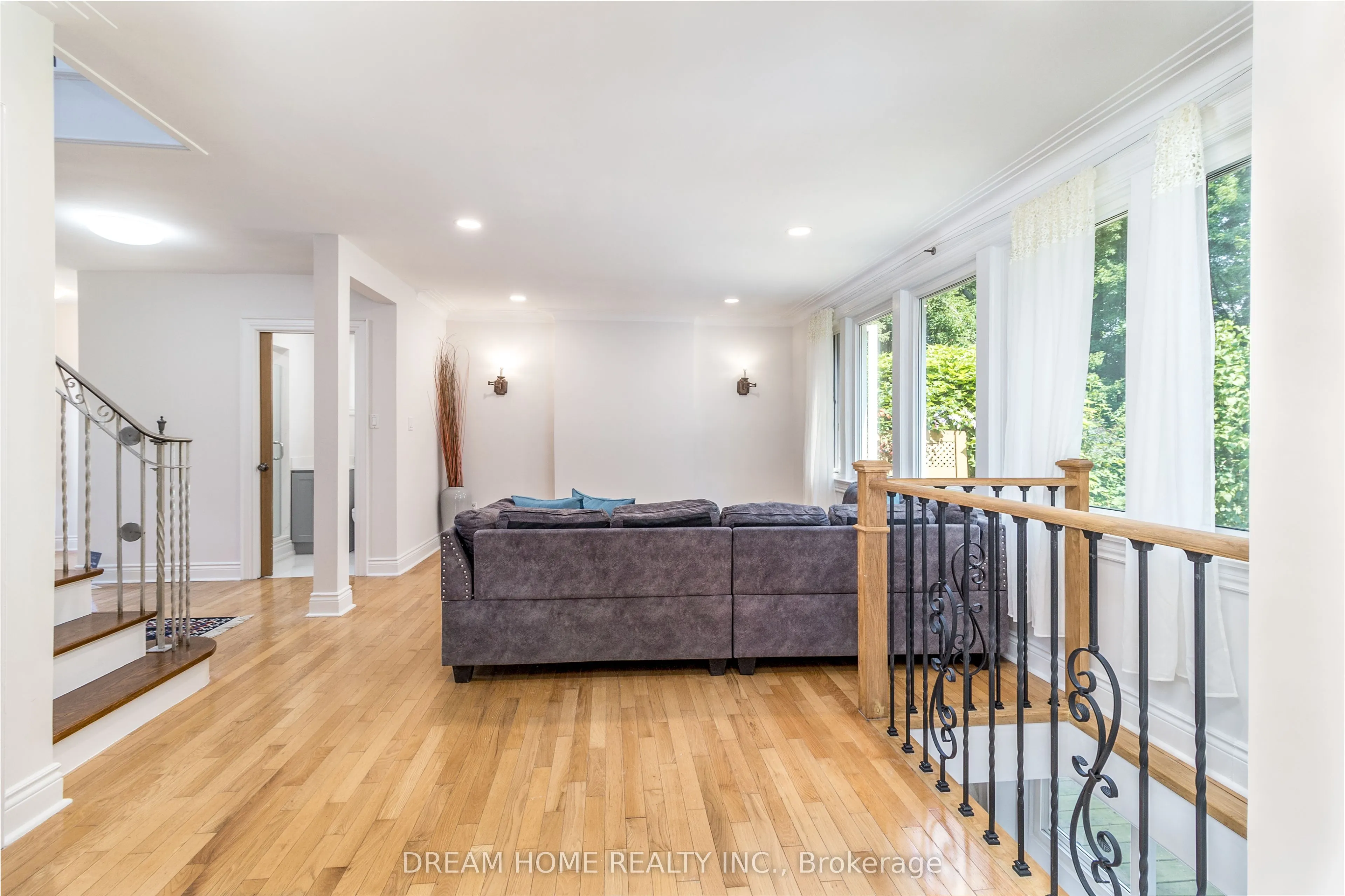 37 Cliffside Drive