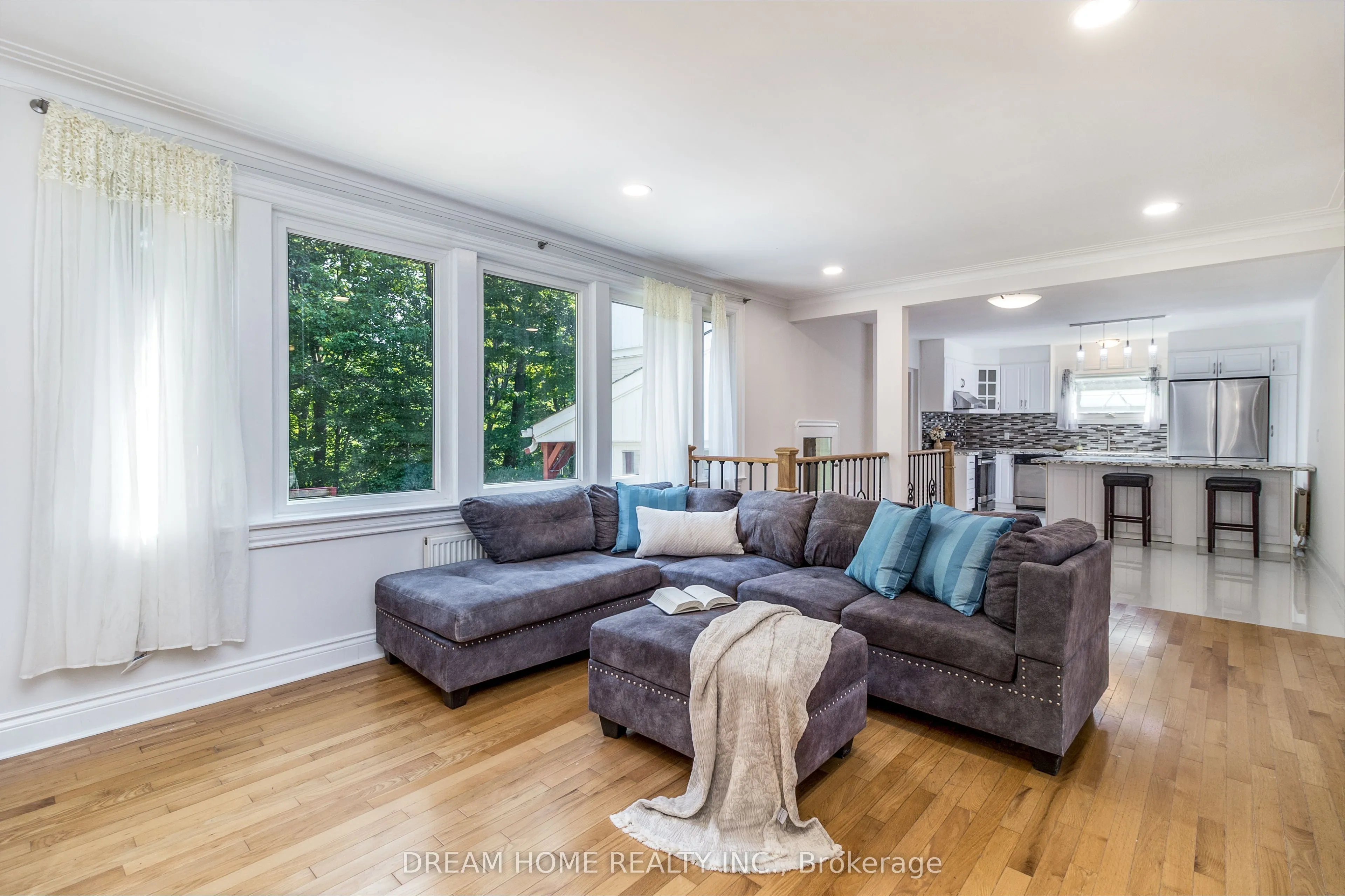 37 Cliffside Drive