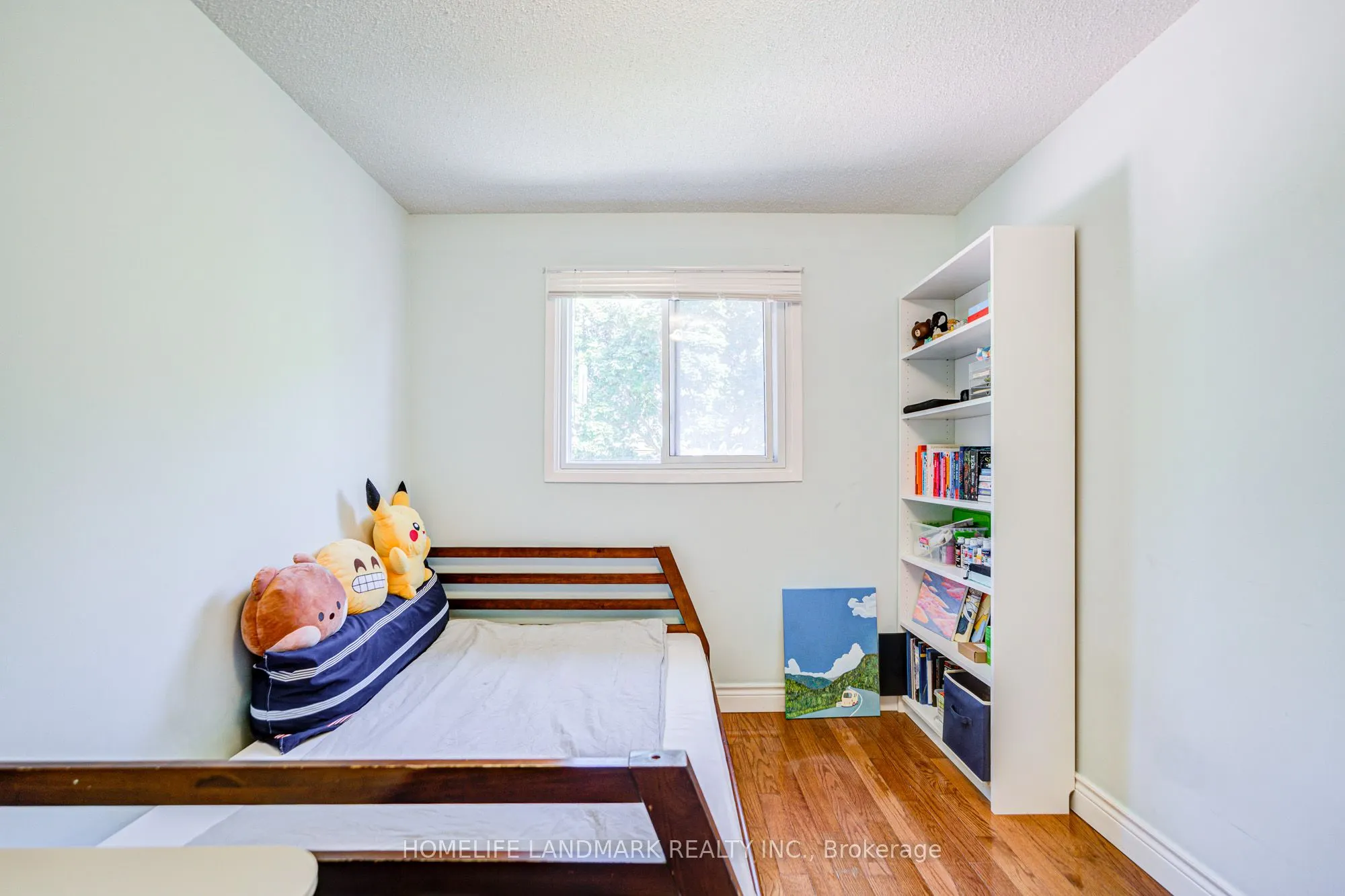 177 Roxanne Crescent
