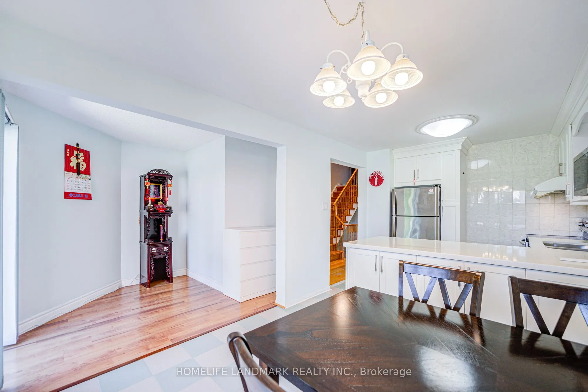 177 Roxanne Crescent