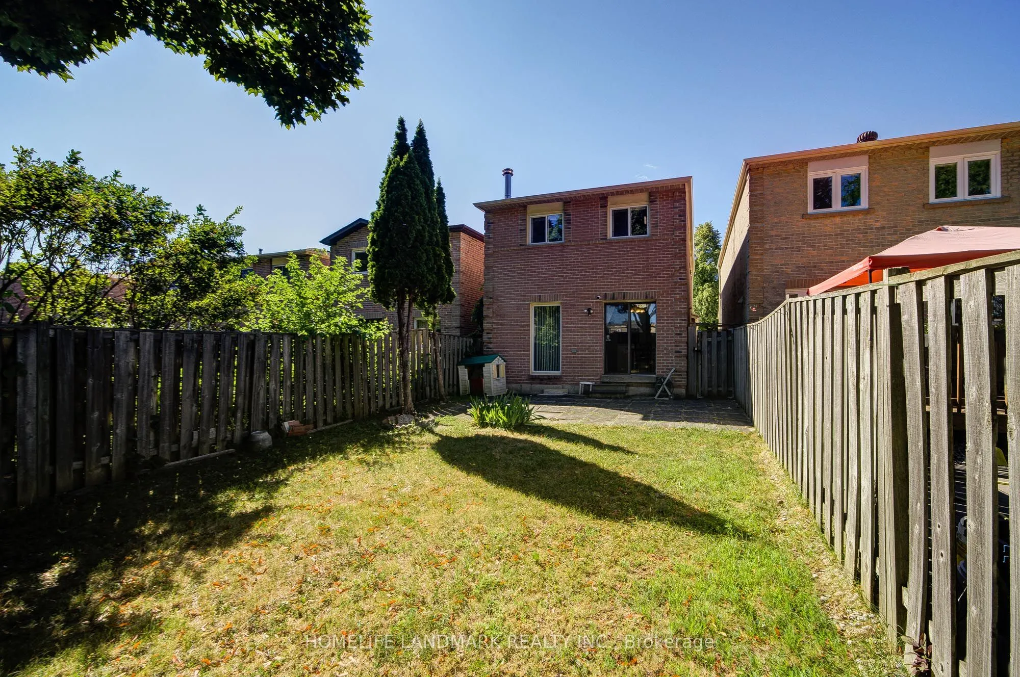 177 Roxanne Crescent