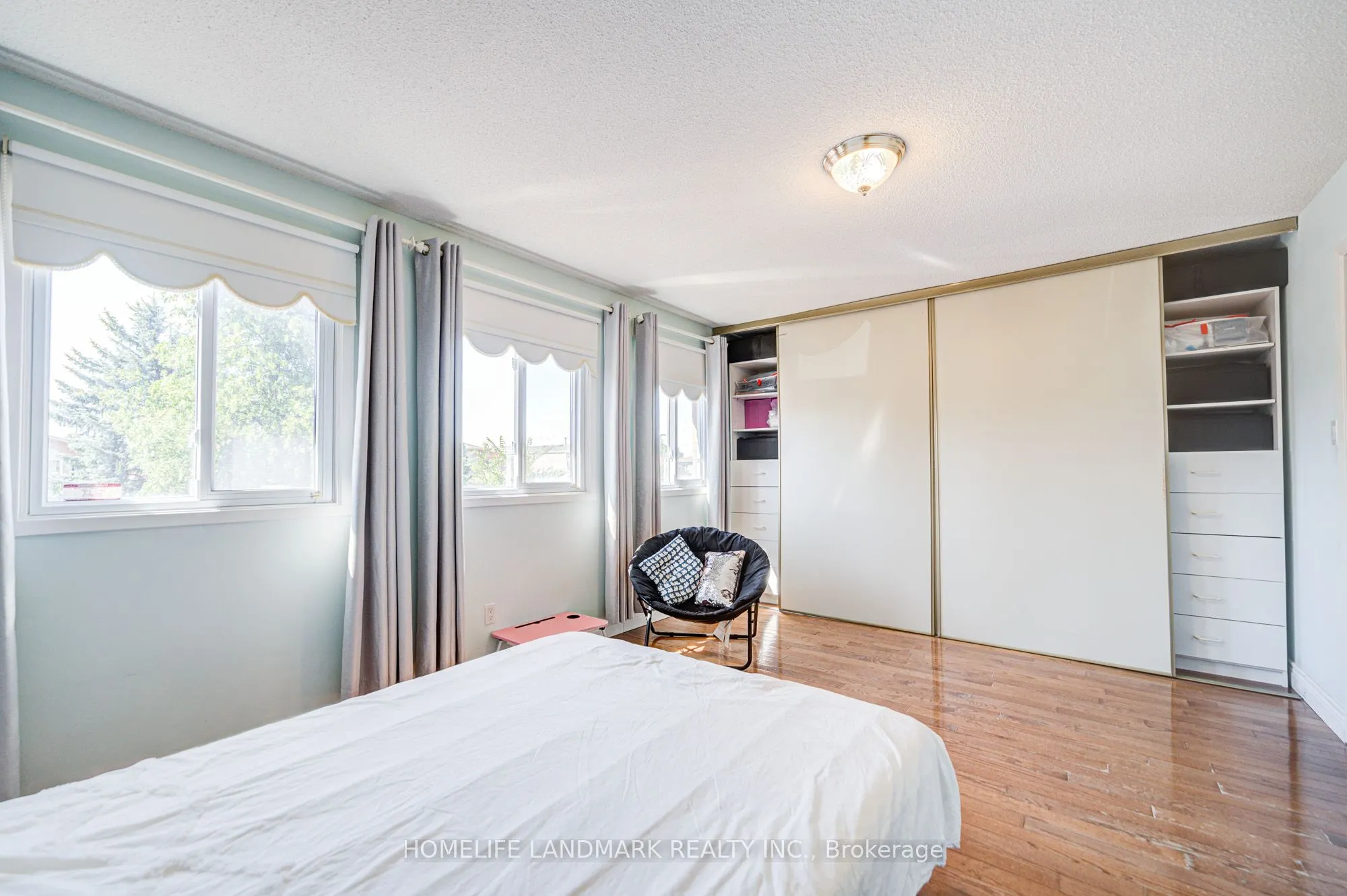 177 Roxanne Crescent