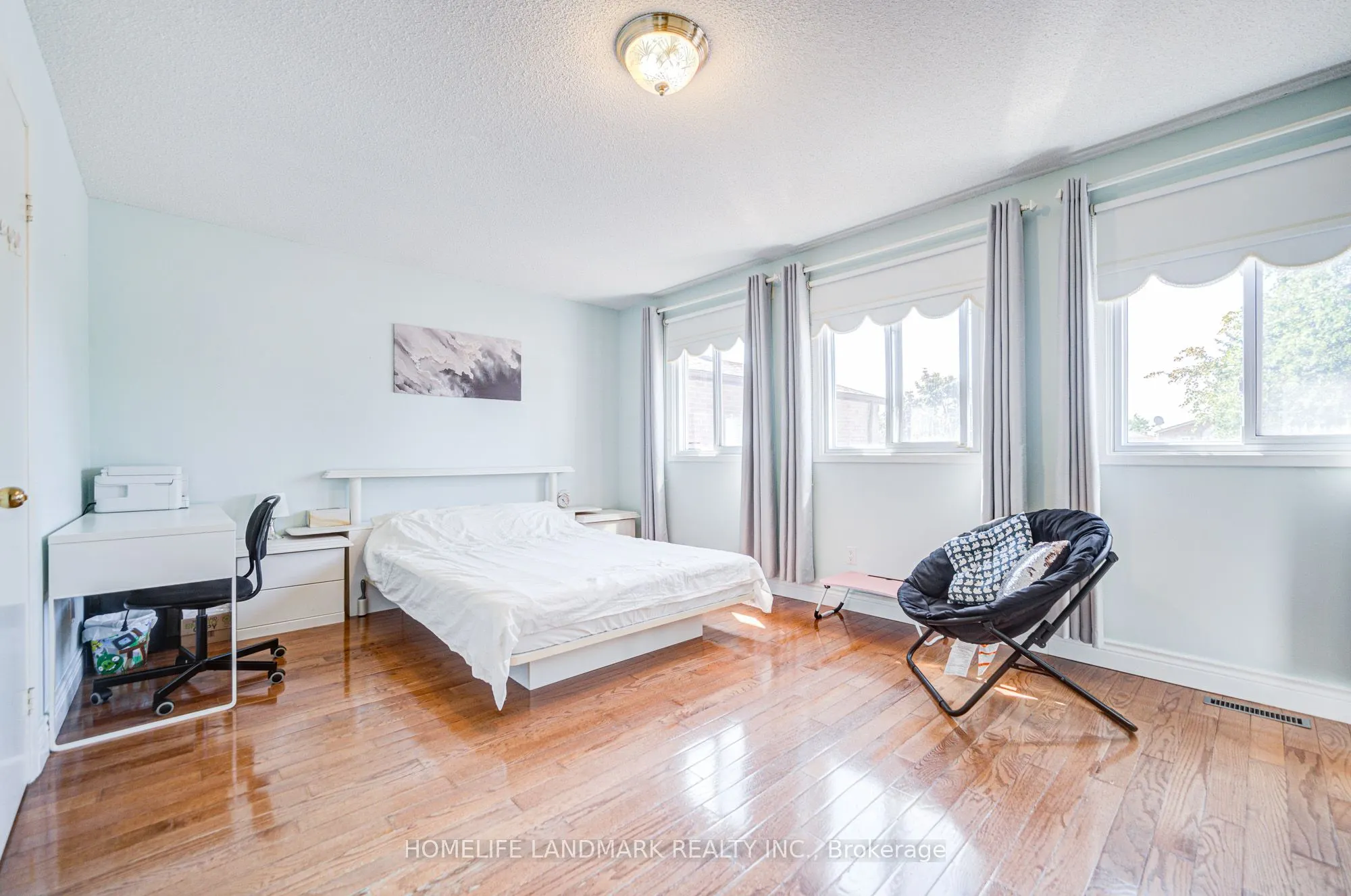 177 Roxanne Crescent