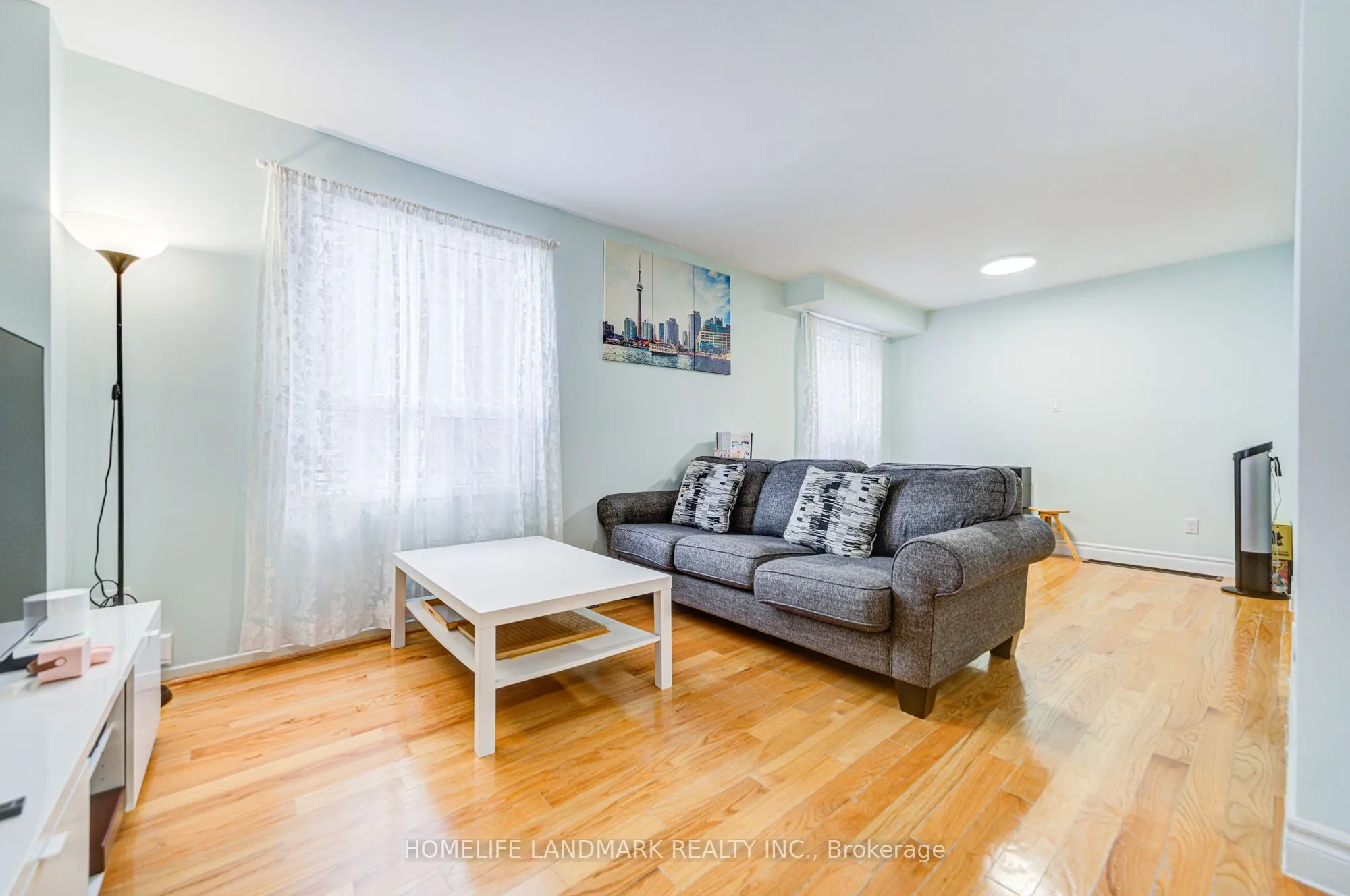 177 Roxanne Crescent