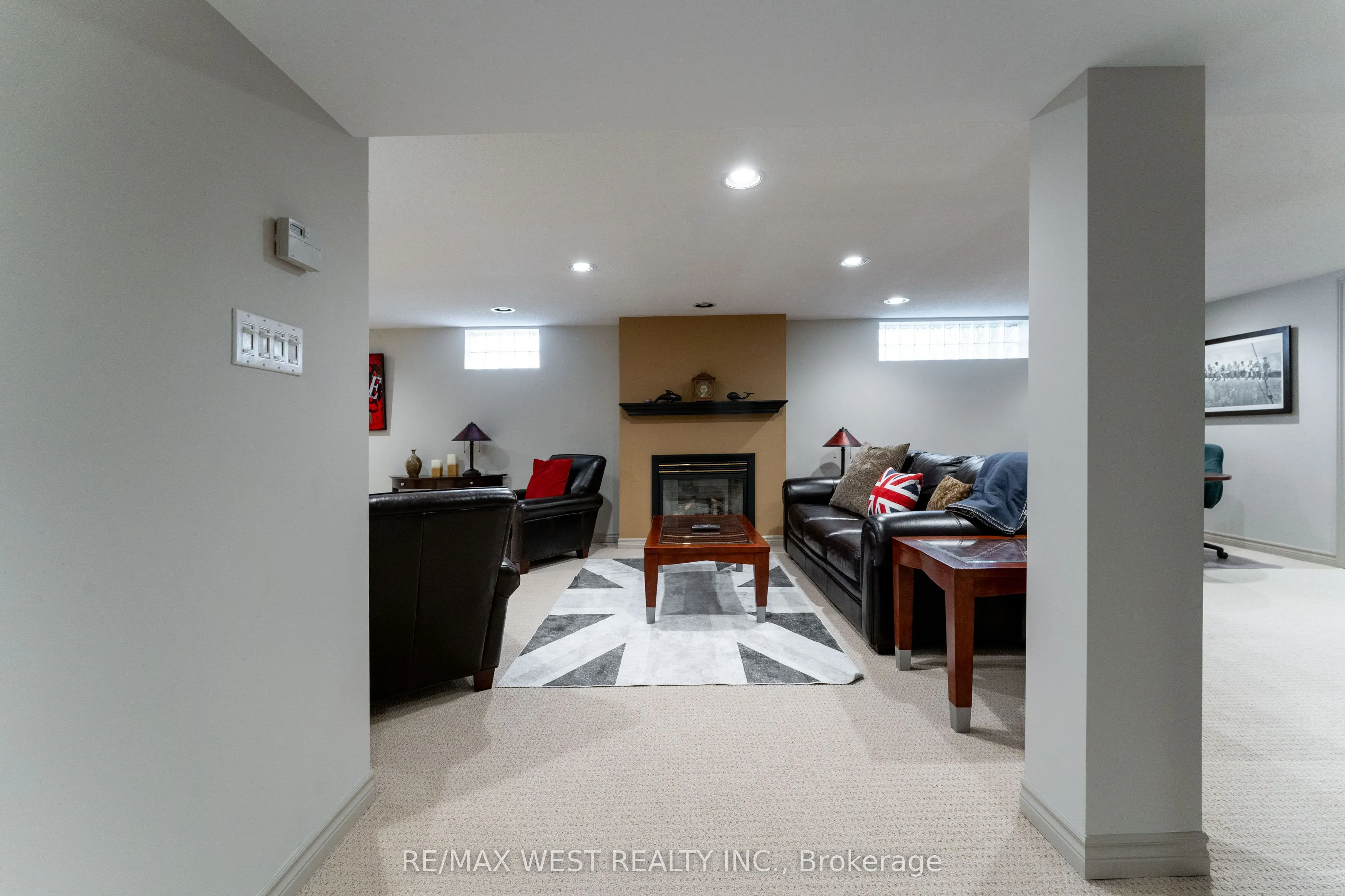 46 Orchard View Boulevard