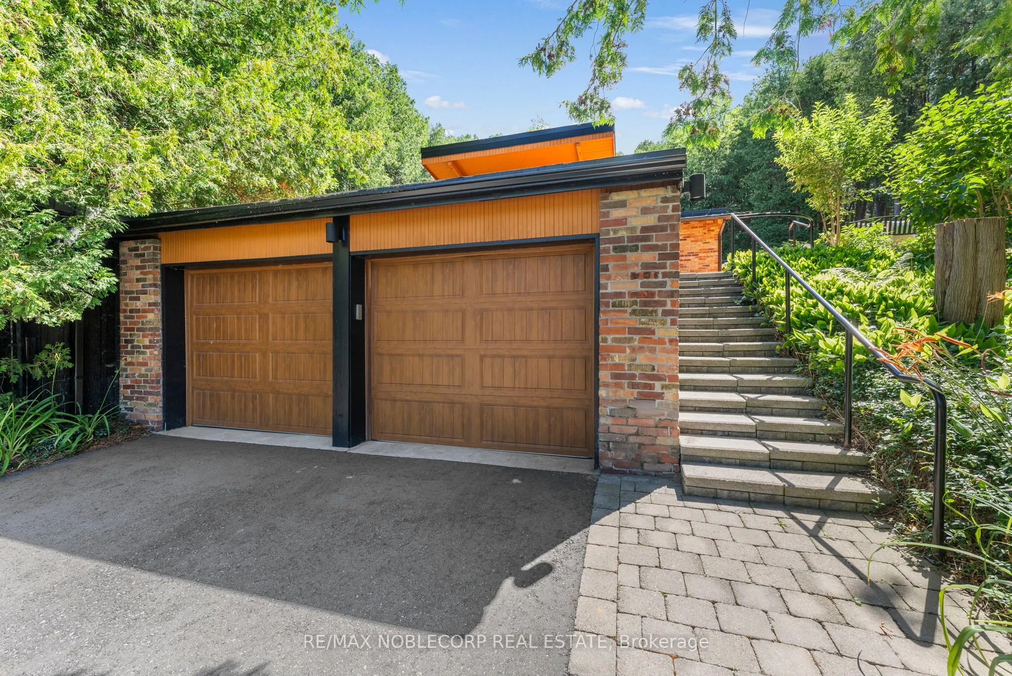 3435 Greenwood Road