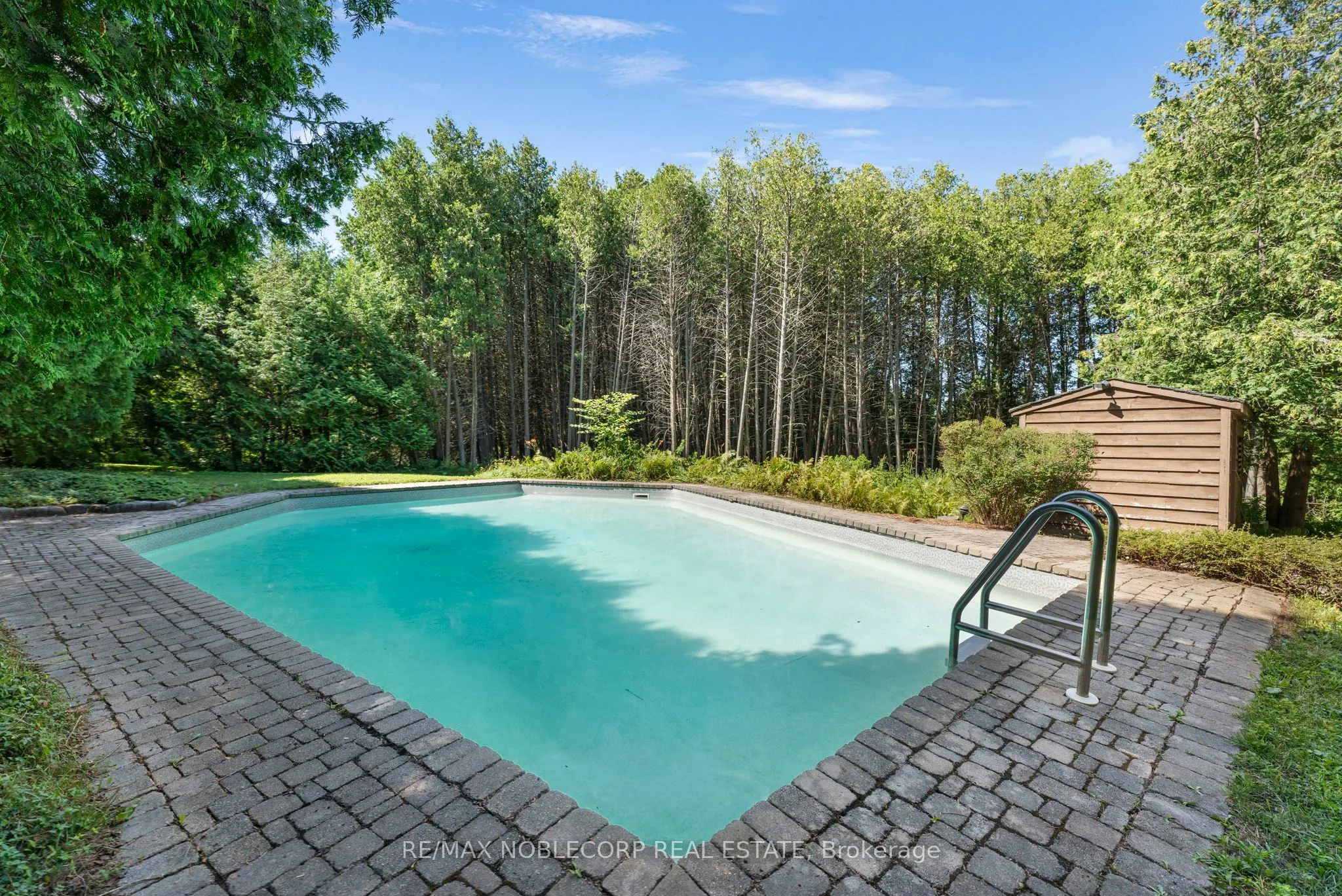 3435 Greenwood Road