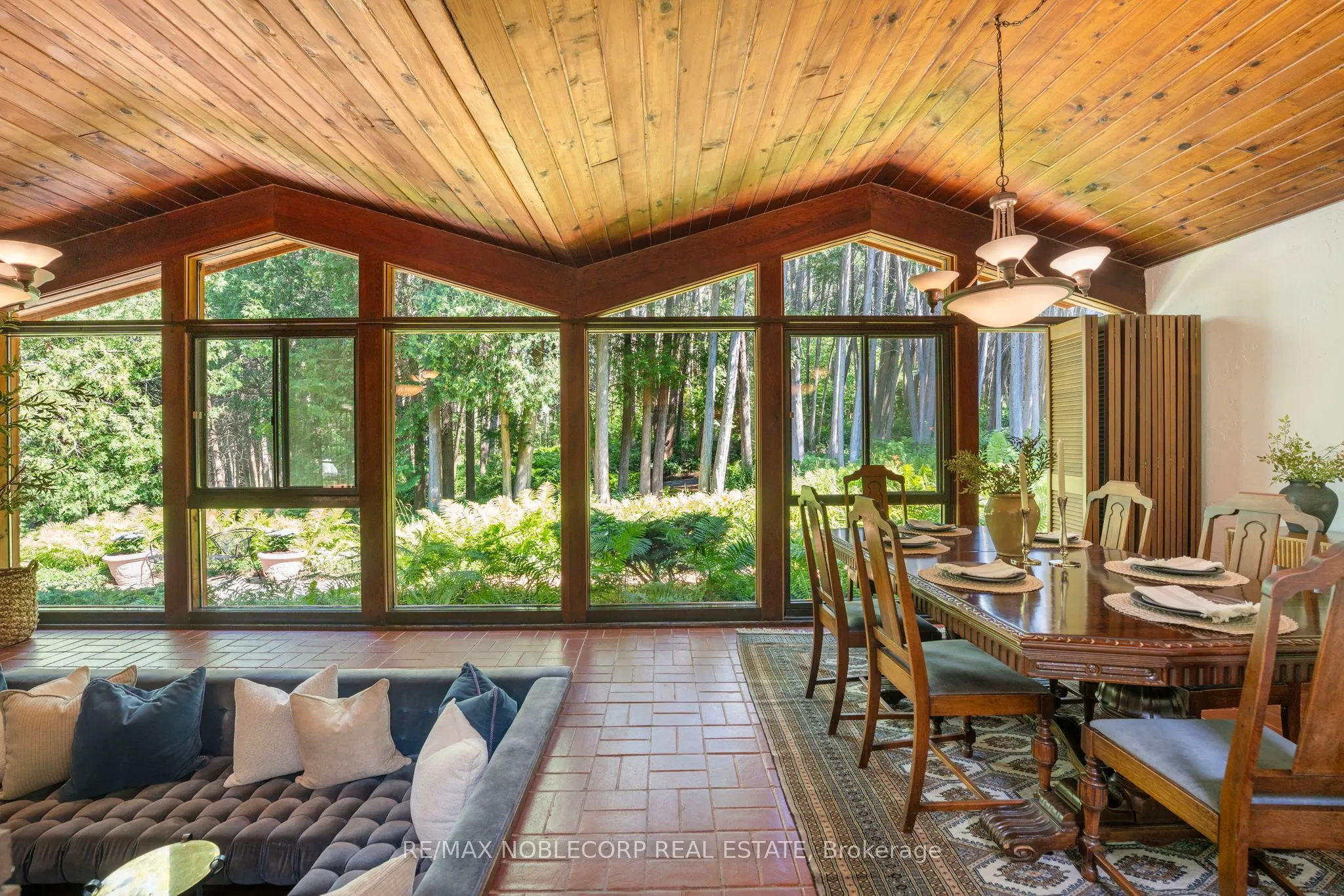 3435 Greenwood Road