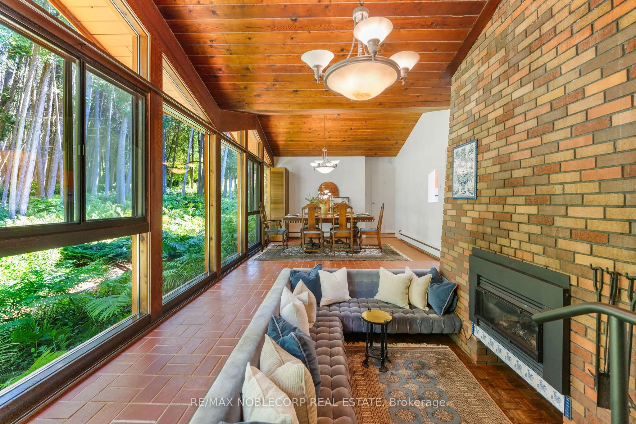 3435 Greenwood Road