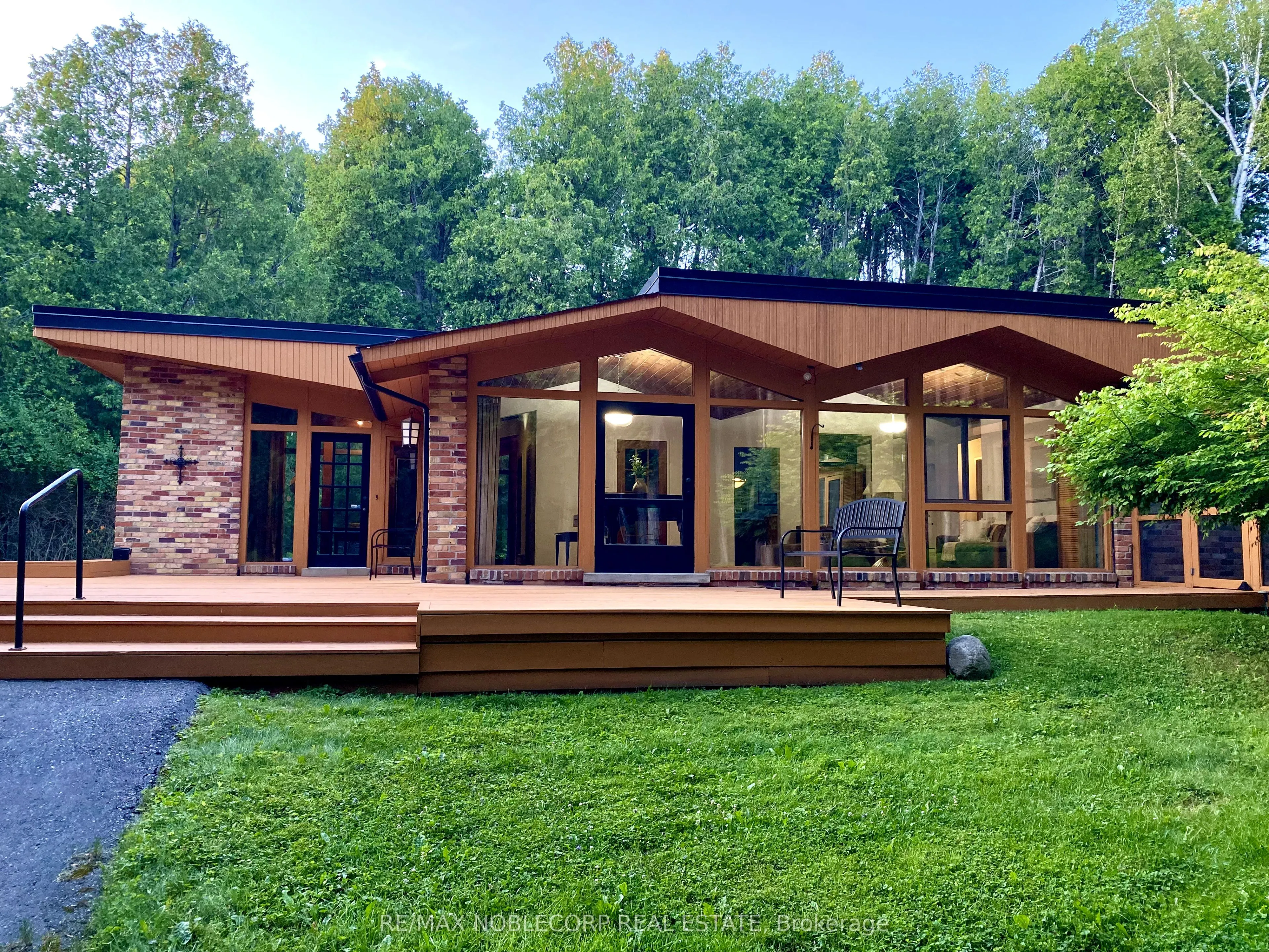 3435 Greenwood Road