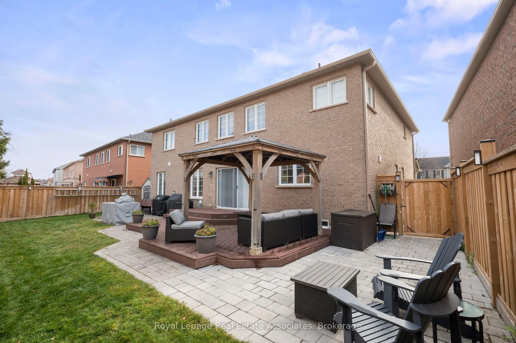 10 Westacott Crescent