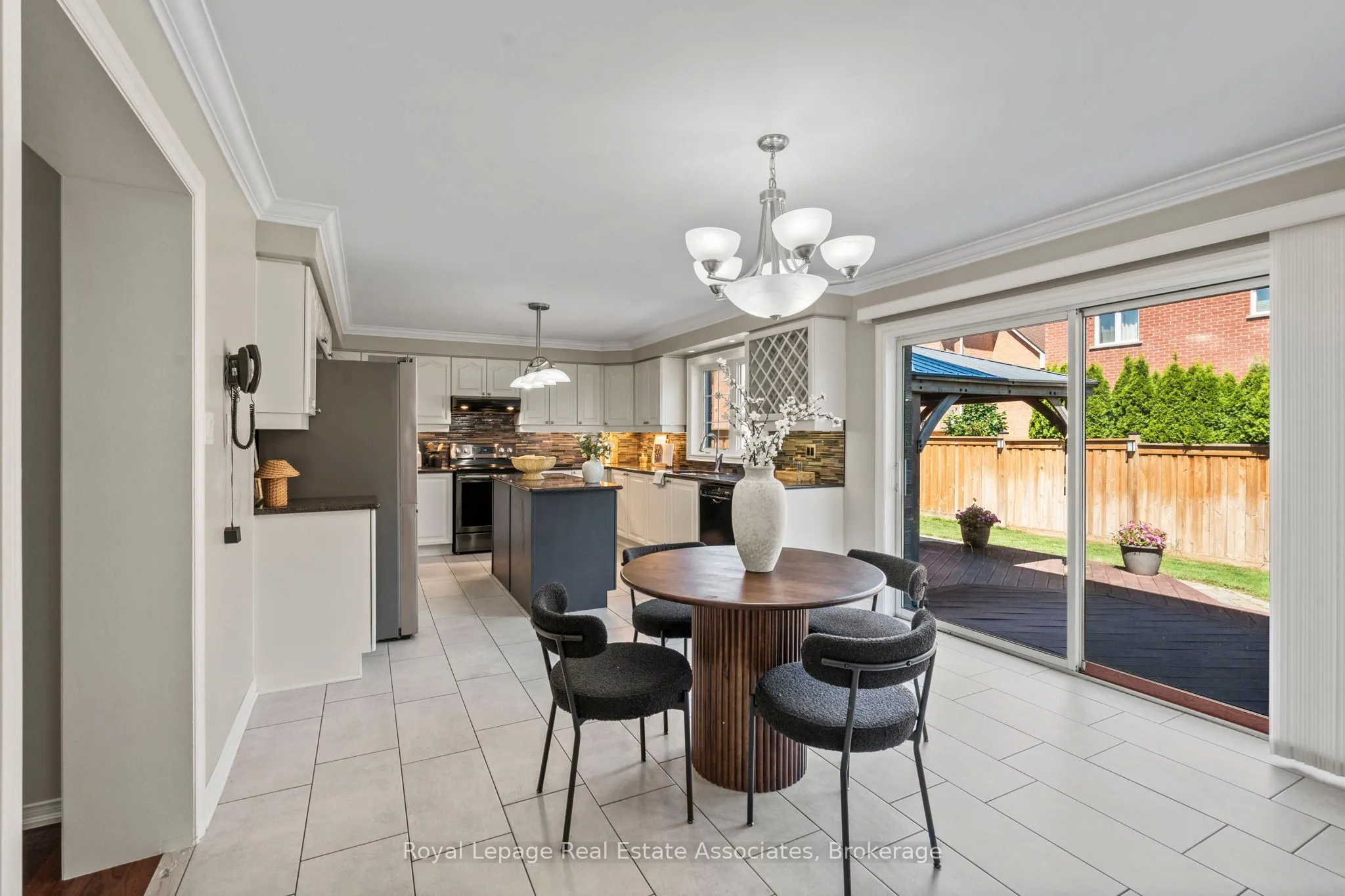 10 Westacott Crescent