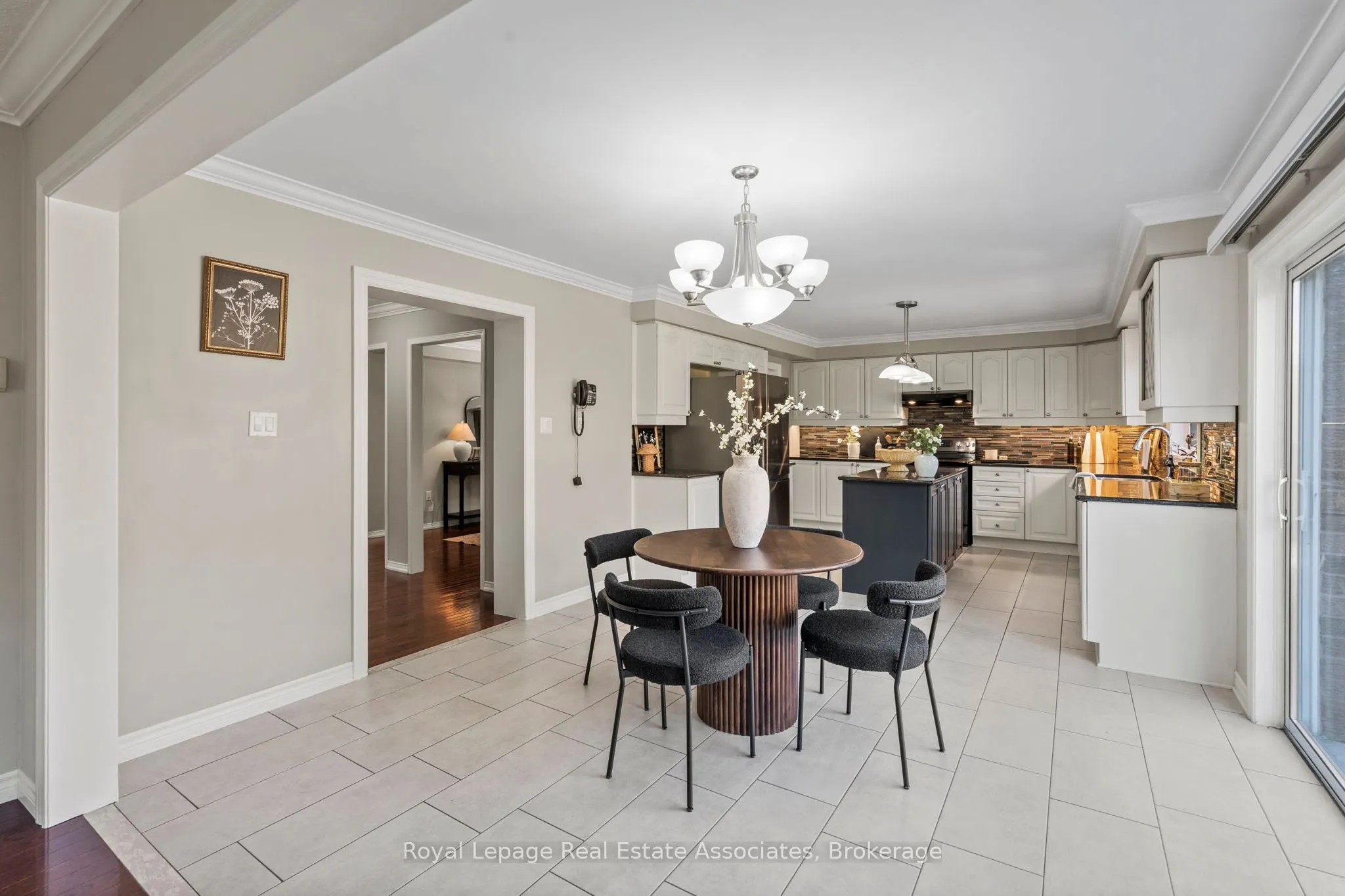10 Westacott Crescent