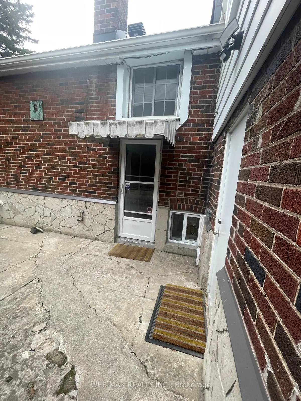 138 Cadorna Avenue, #Lower