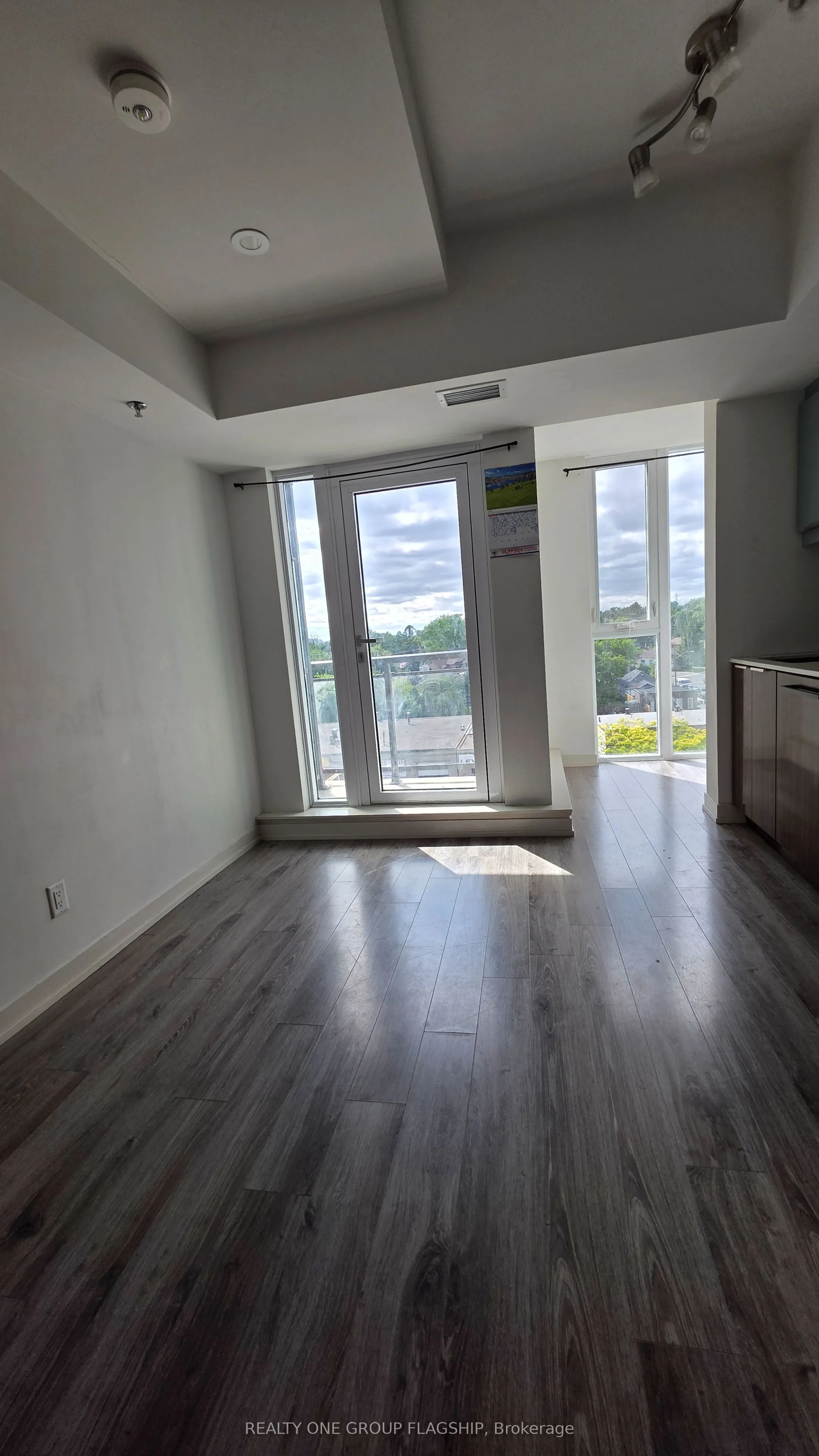 90 Glen Everest Road S, #610