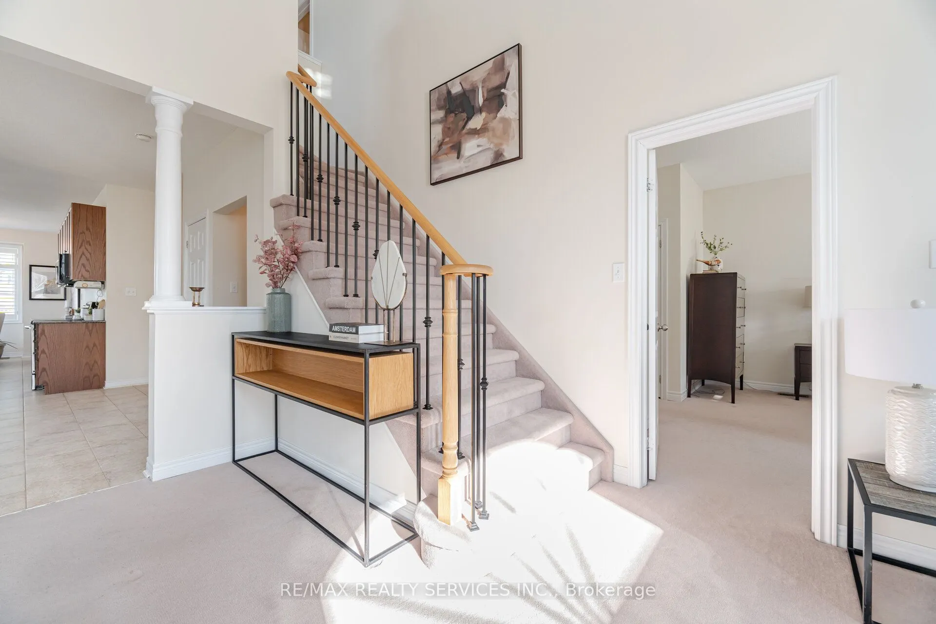 472 West Scugog Lane