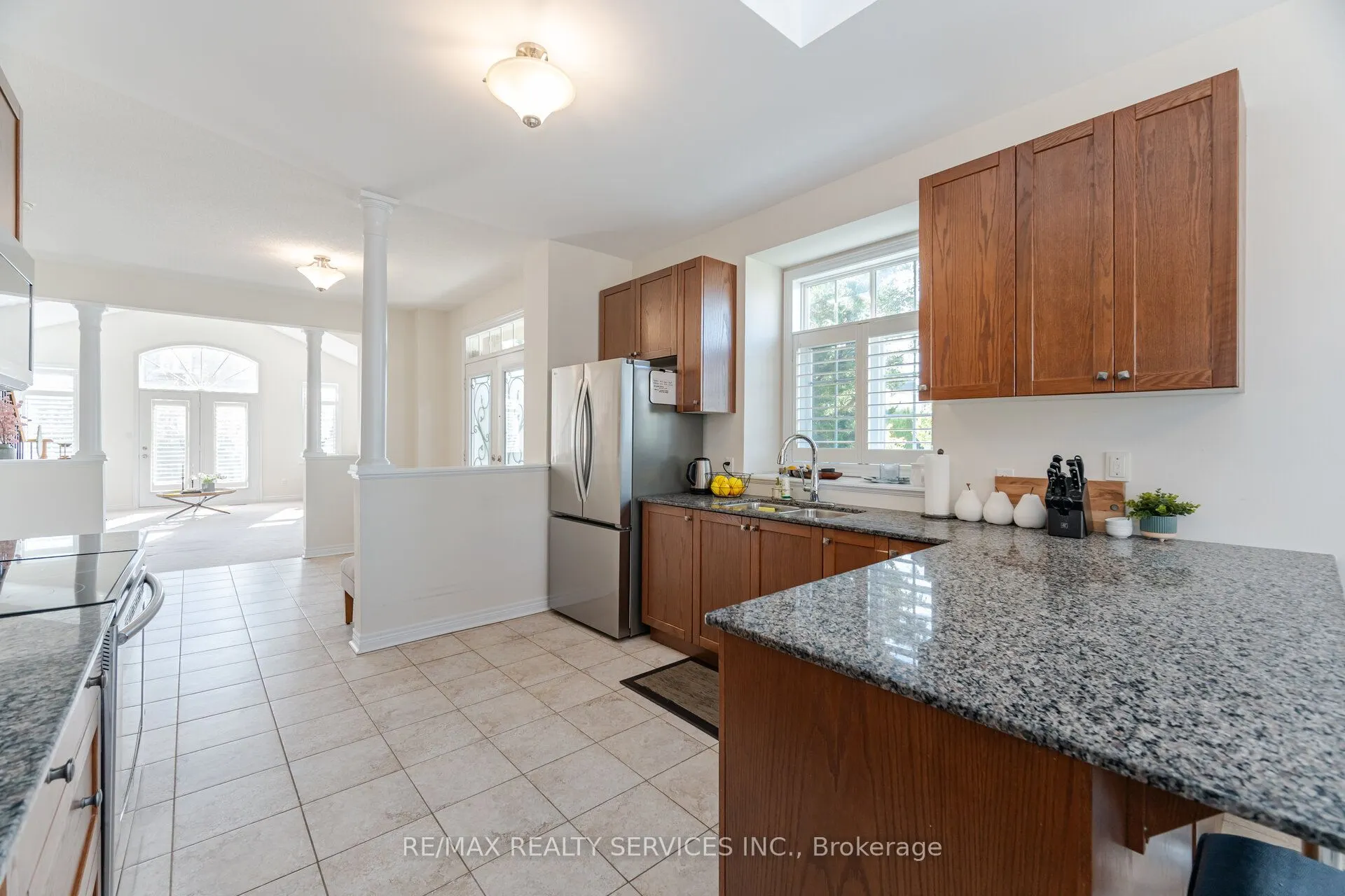 472 West Scugog Lane