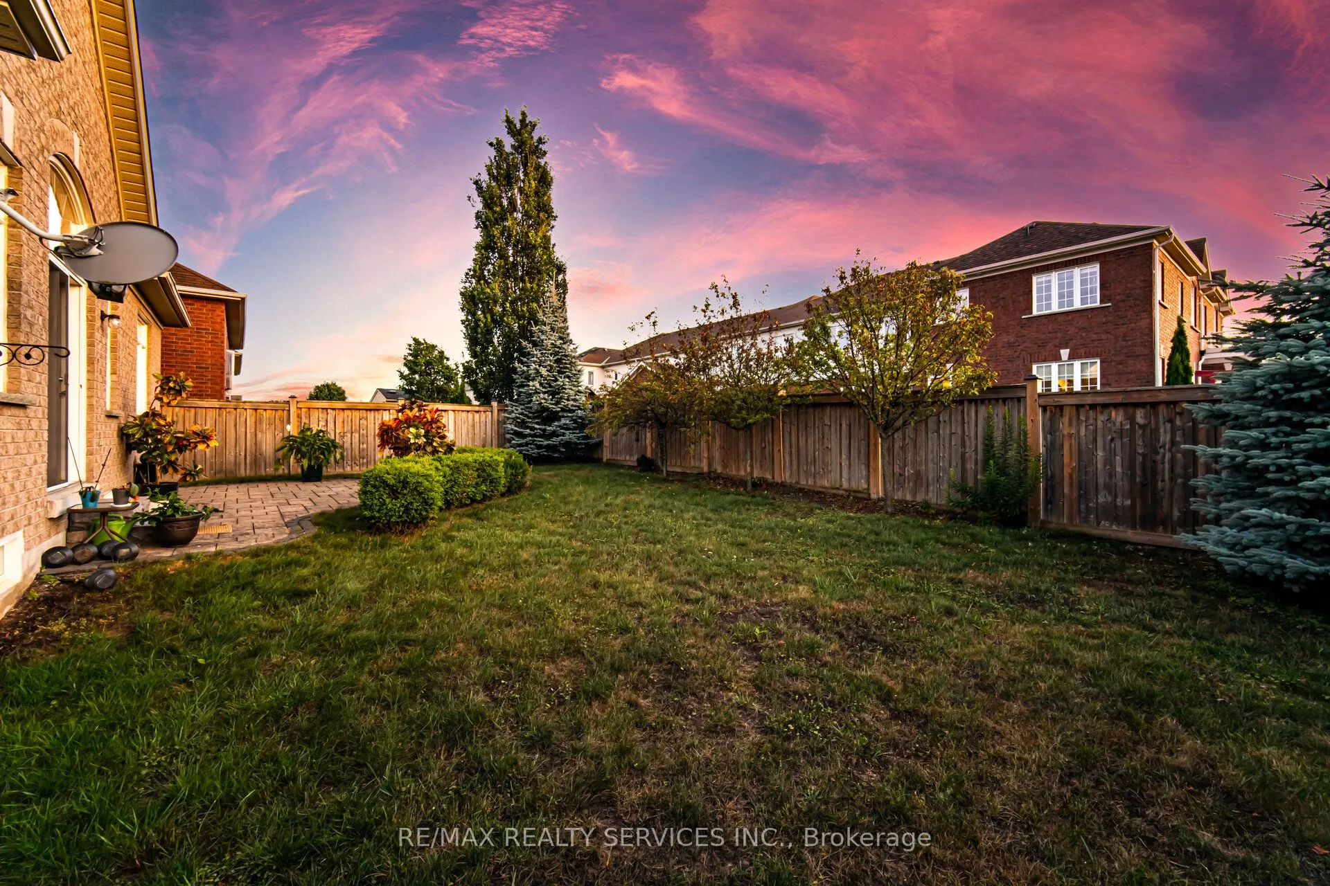 472 West Scugog Lane
