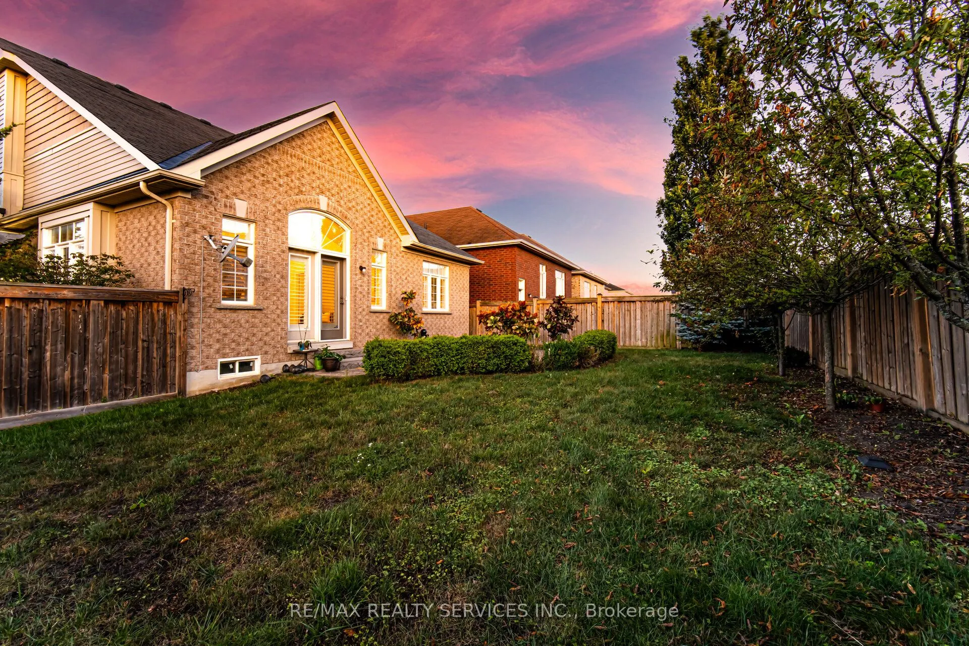 472 West Scugog Lane