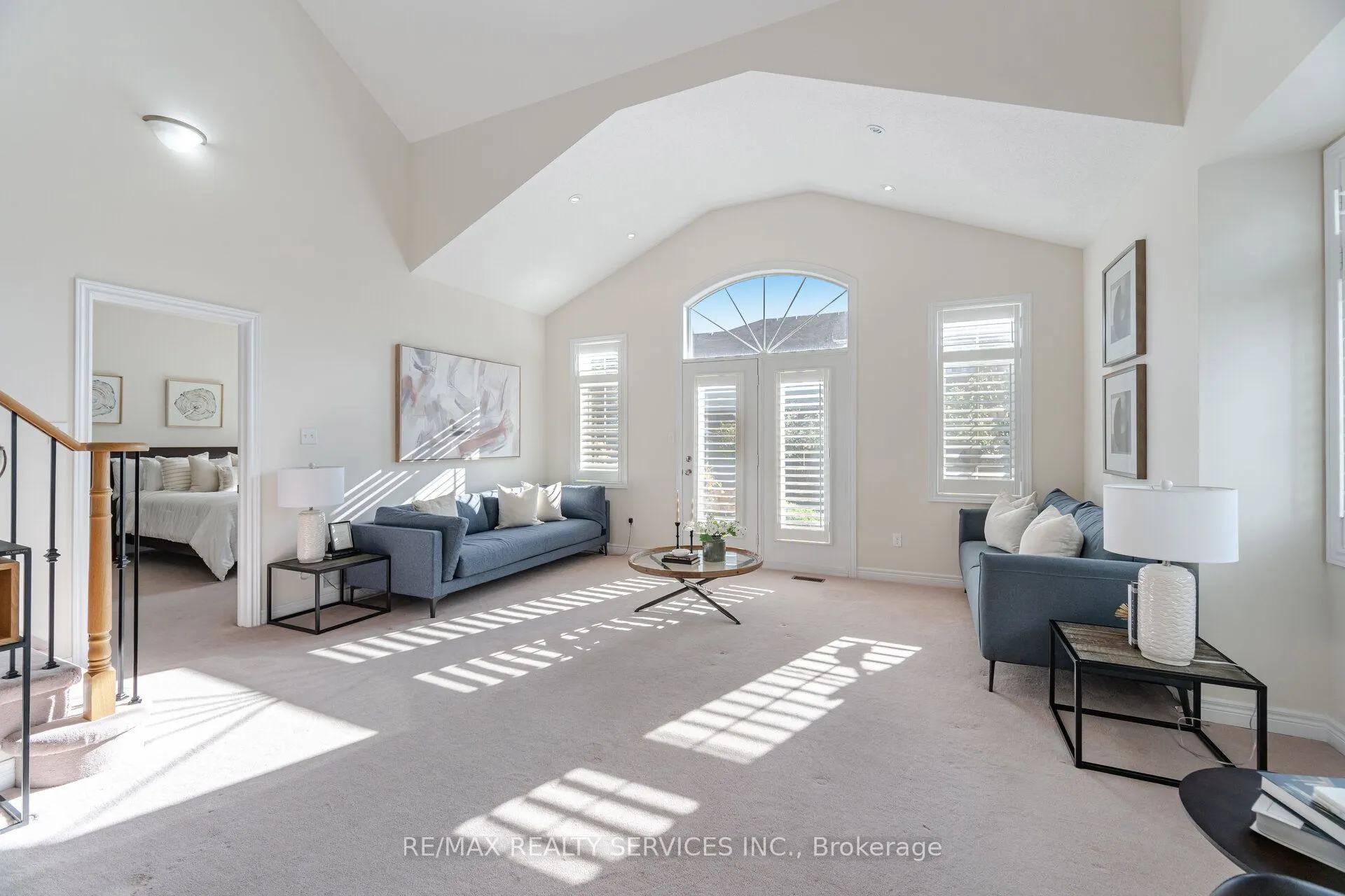 472 West Scugog Lane