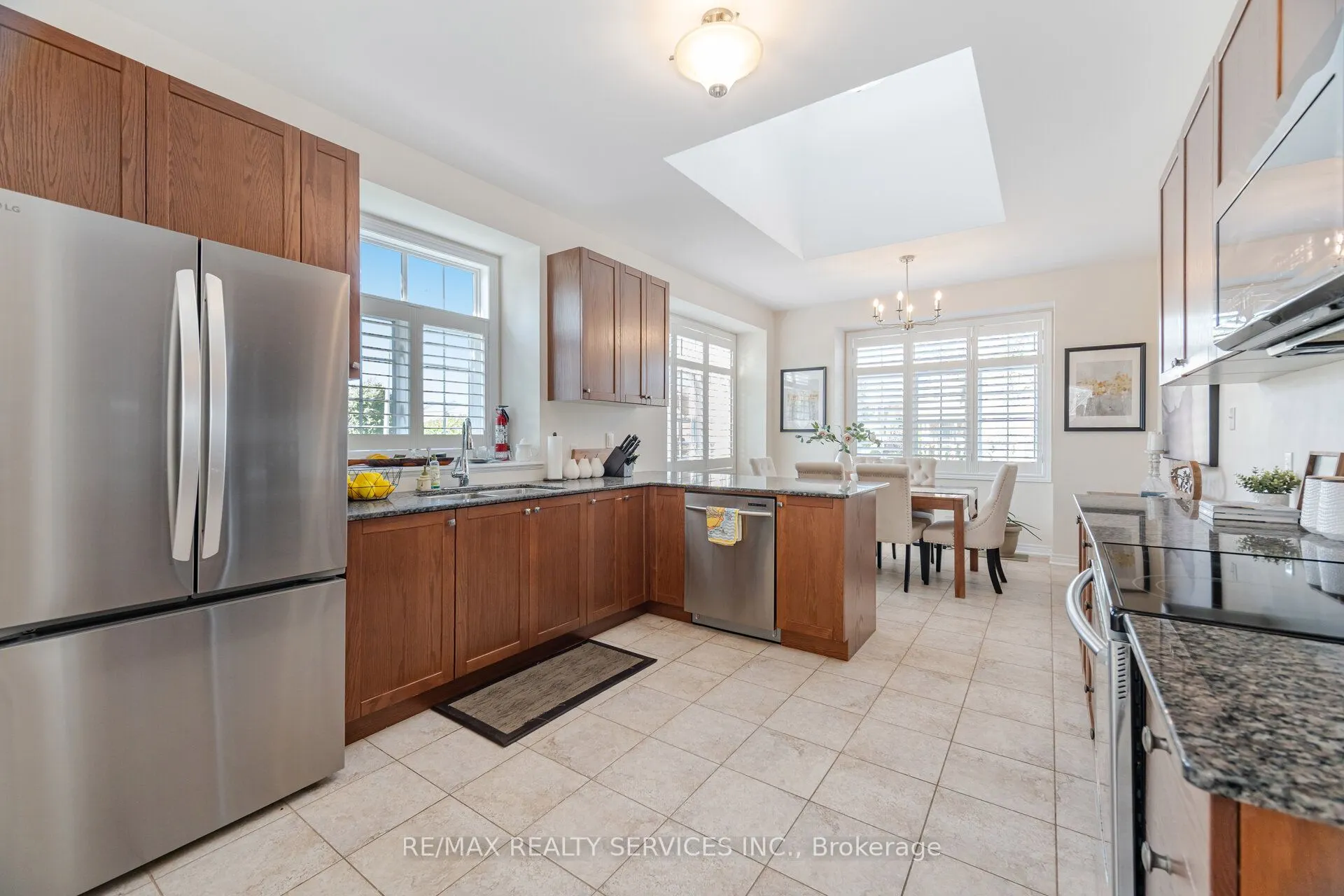 472 West Scugog Lane