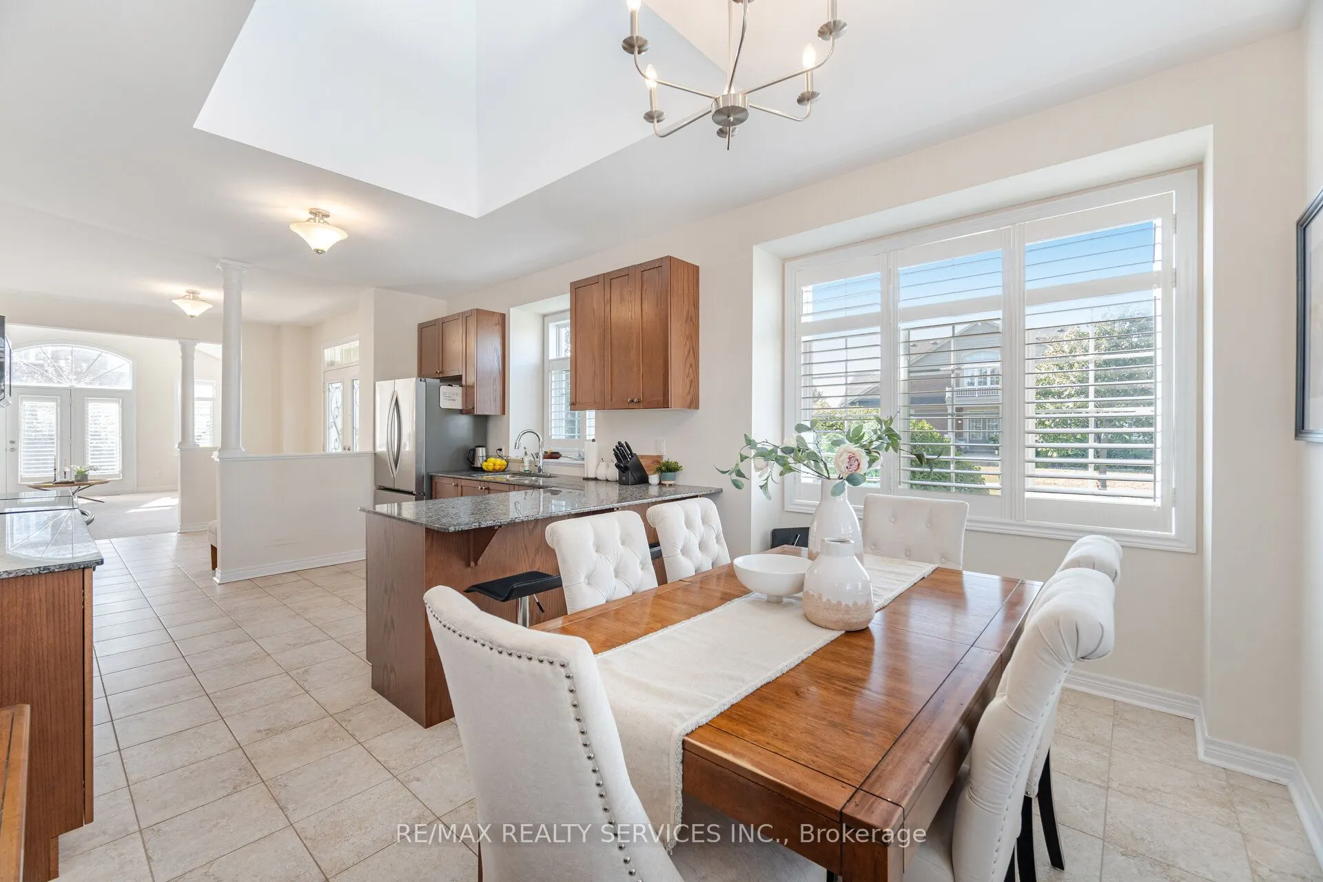 472 West Scugog Lane