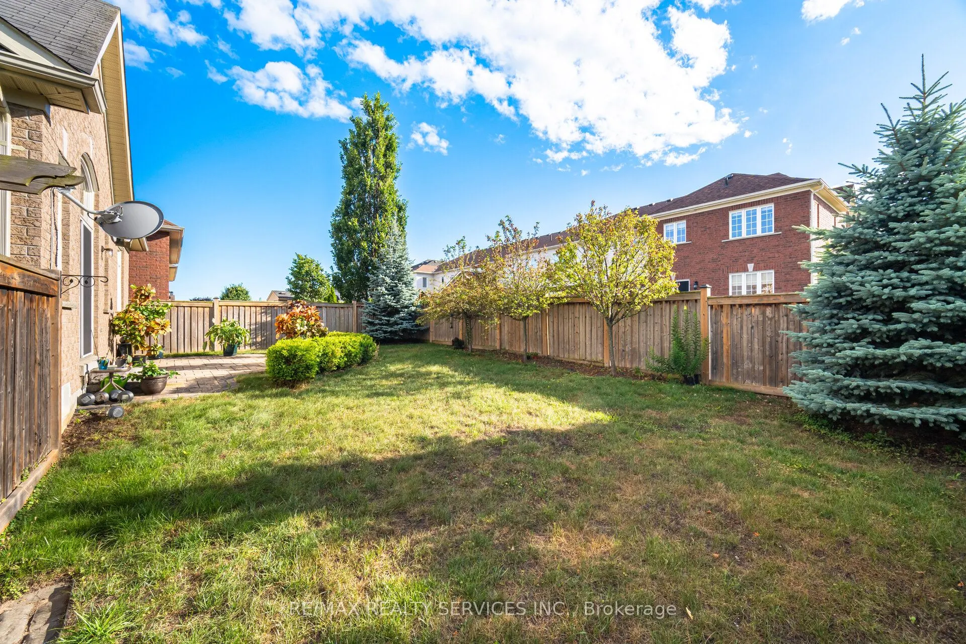472 West Scugog Lane