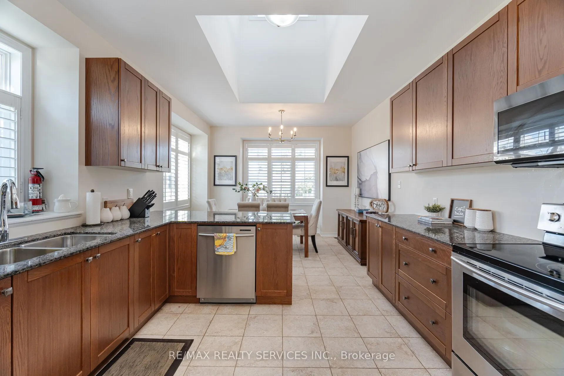 472 West Scugog Lane