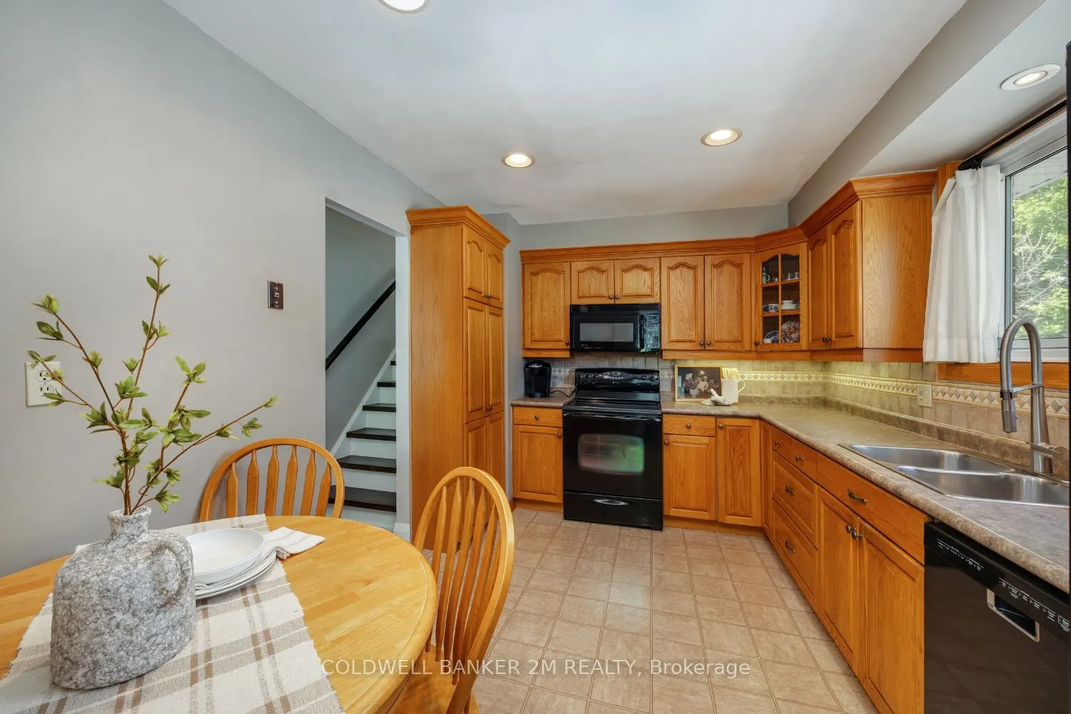 246 Harmony Road N