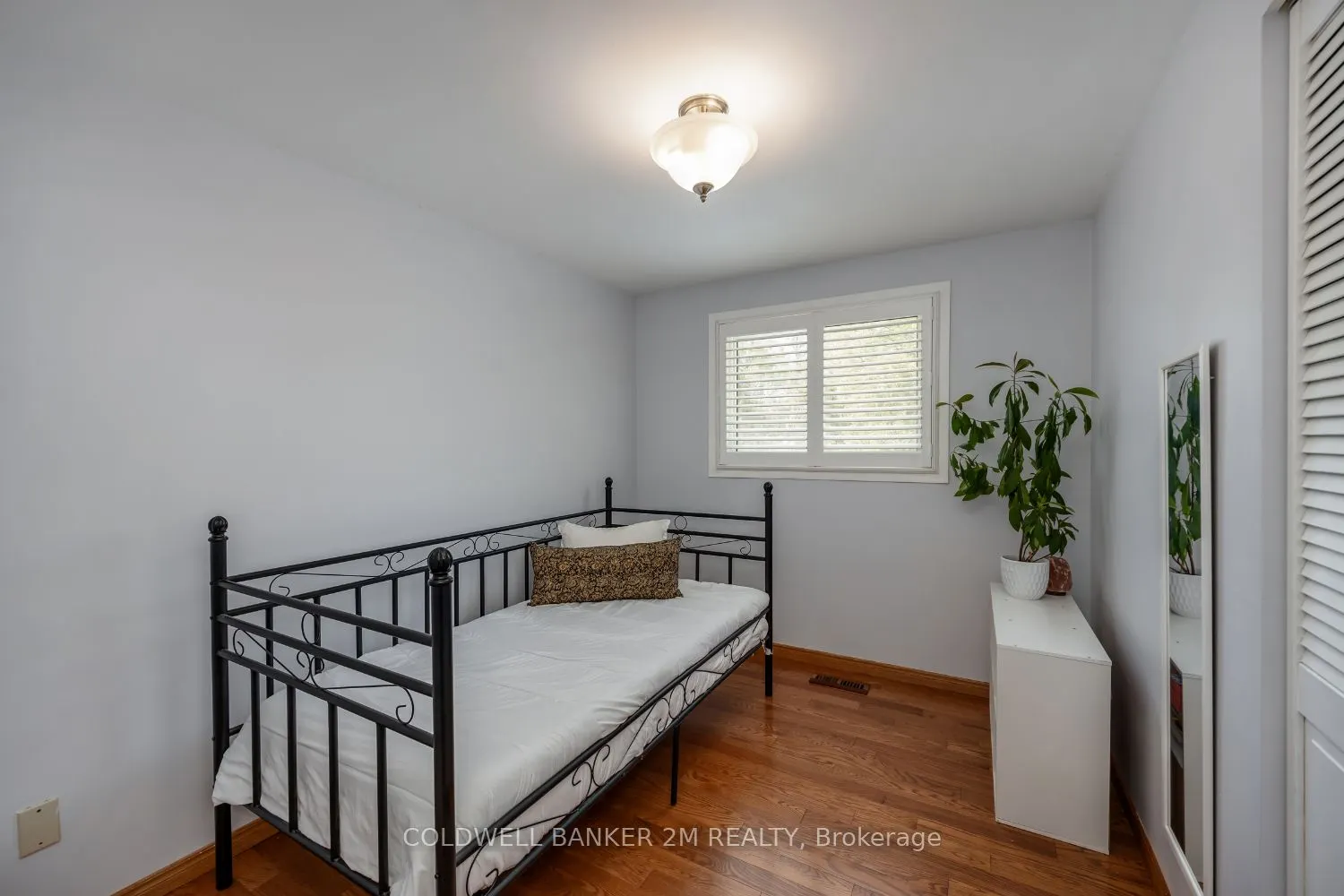 246 Harmony Road N