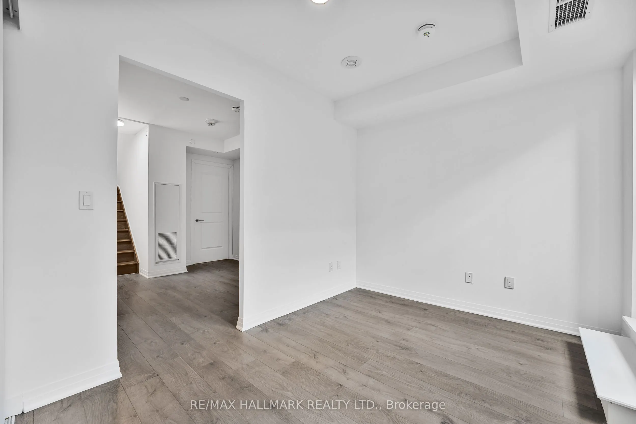 2301 Danforth Avenue, #TH 103