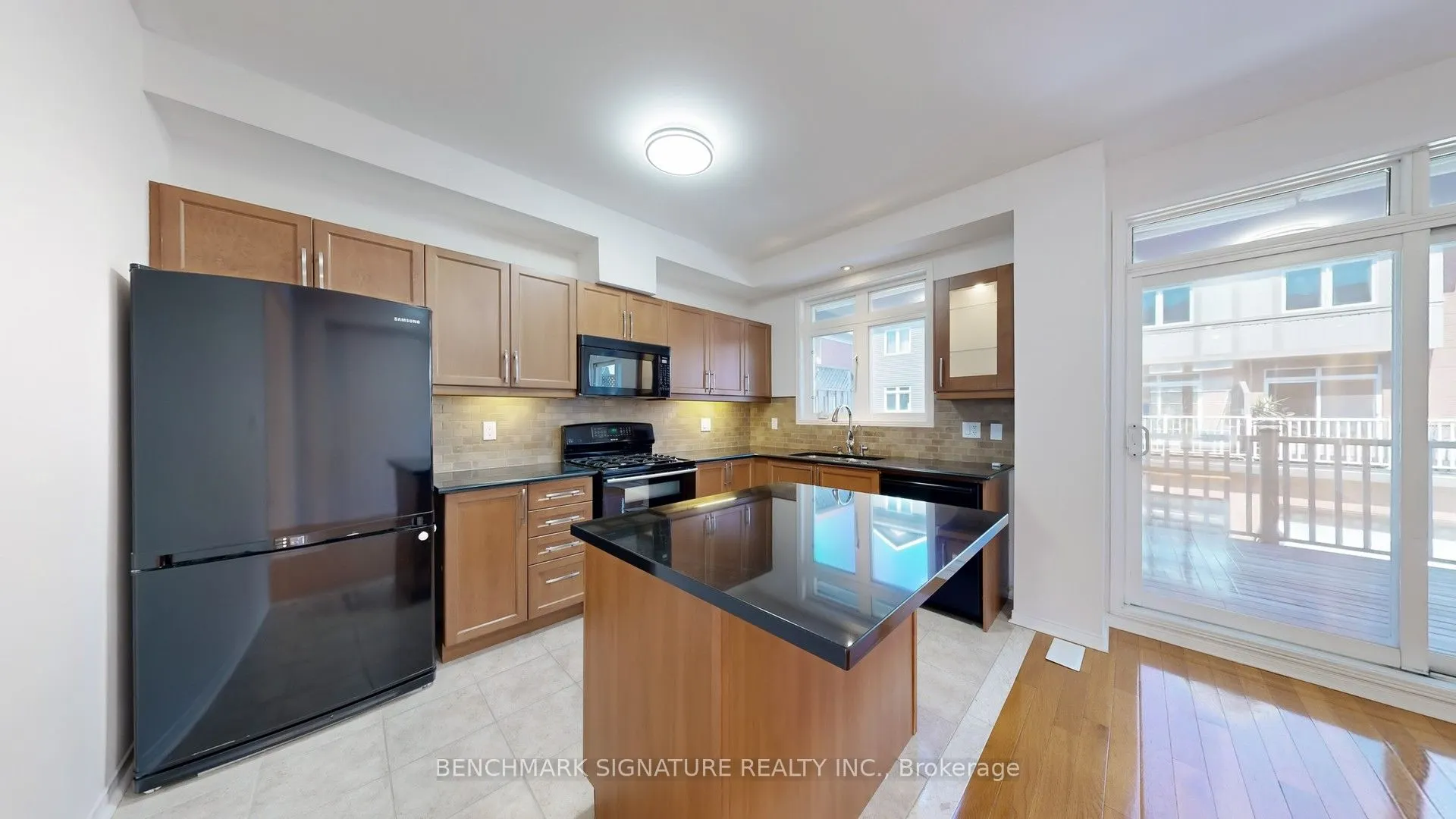 73 Stagecoach Circle