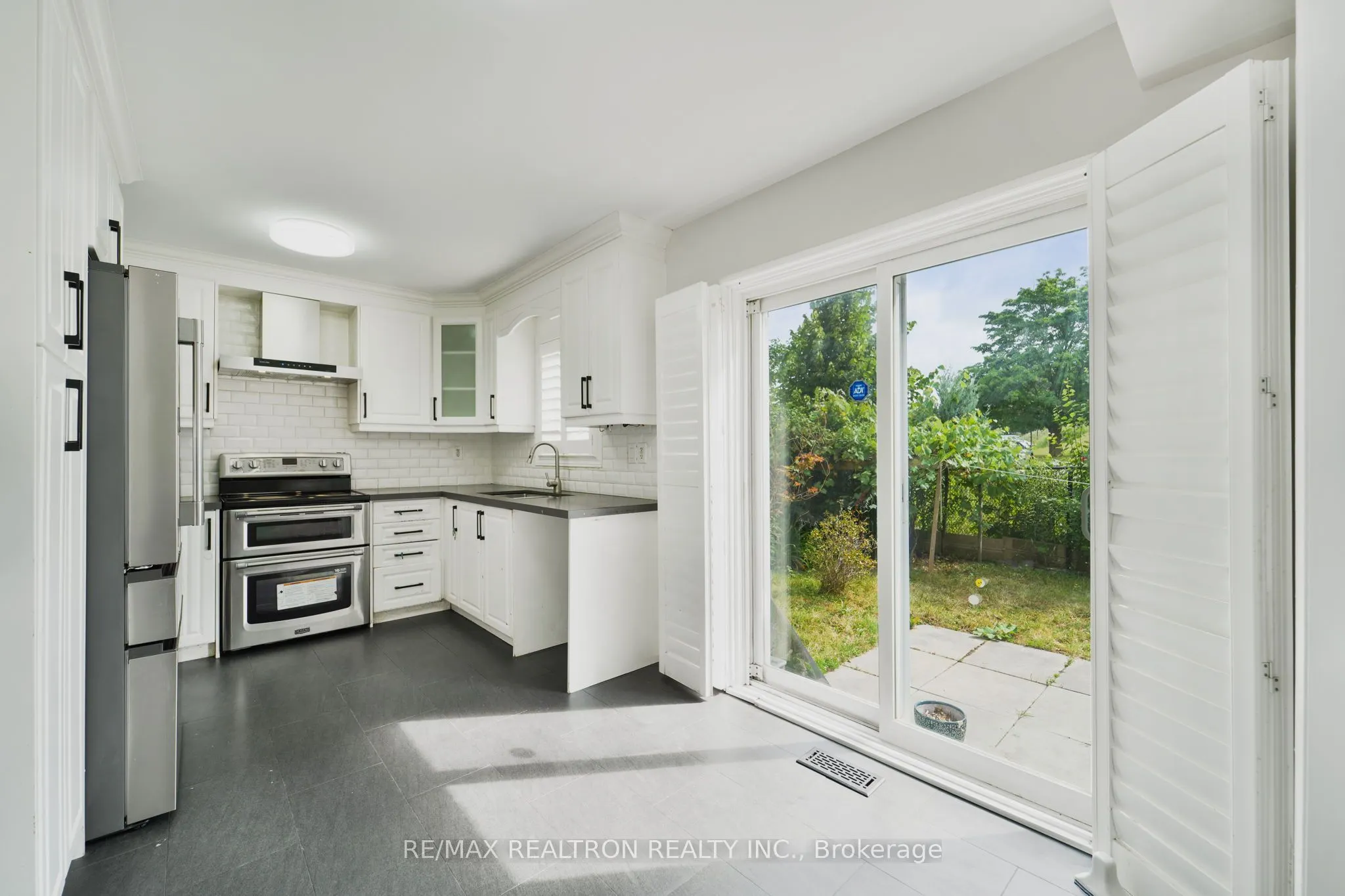 607 Staines Road