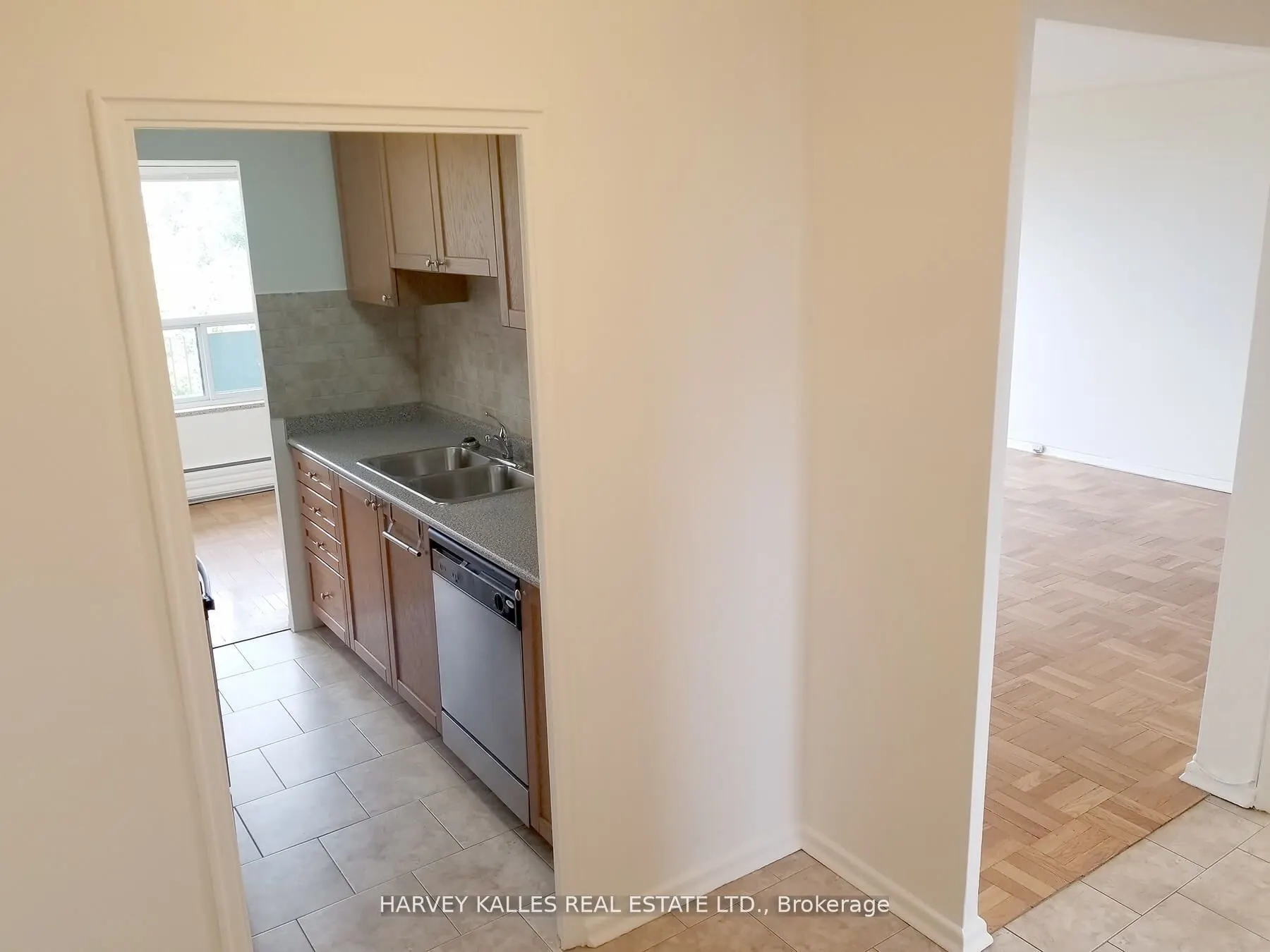 1751 Victoria Pk Avenue, #201