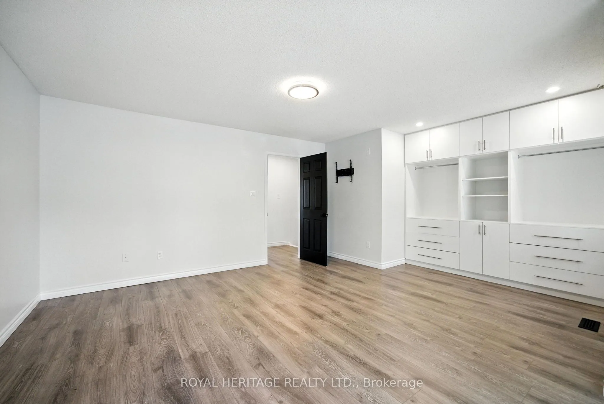 10 Bassett Boulevard, #95