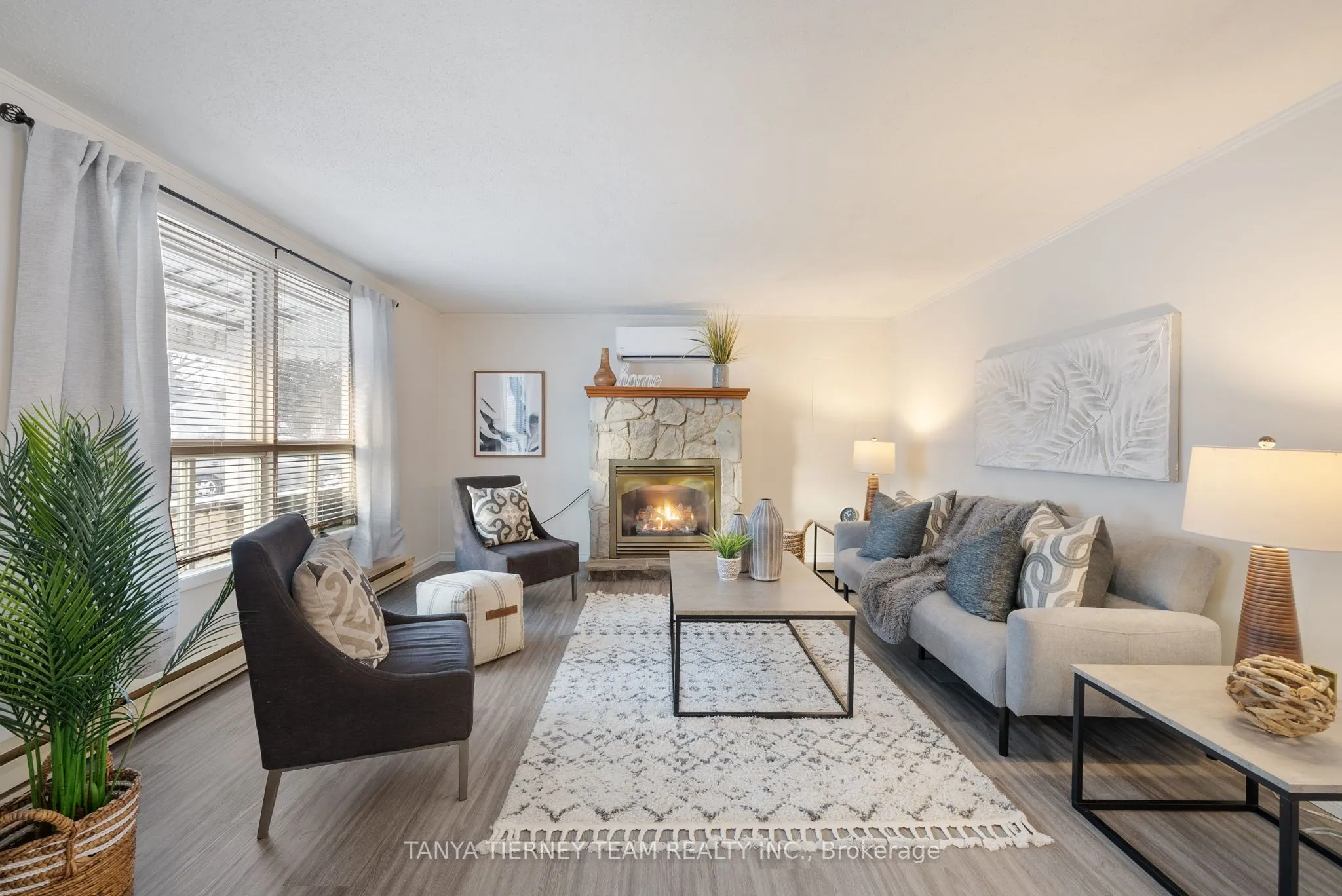 6 The Cove Road