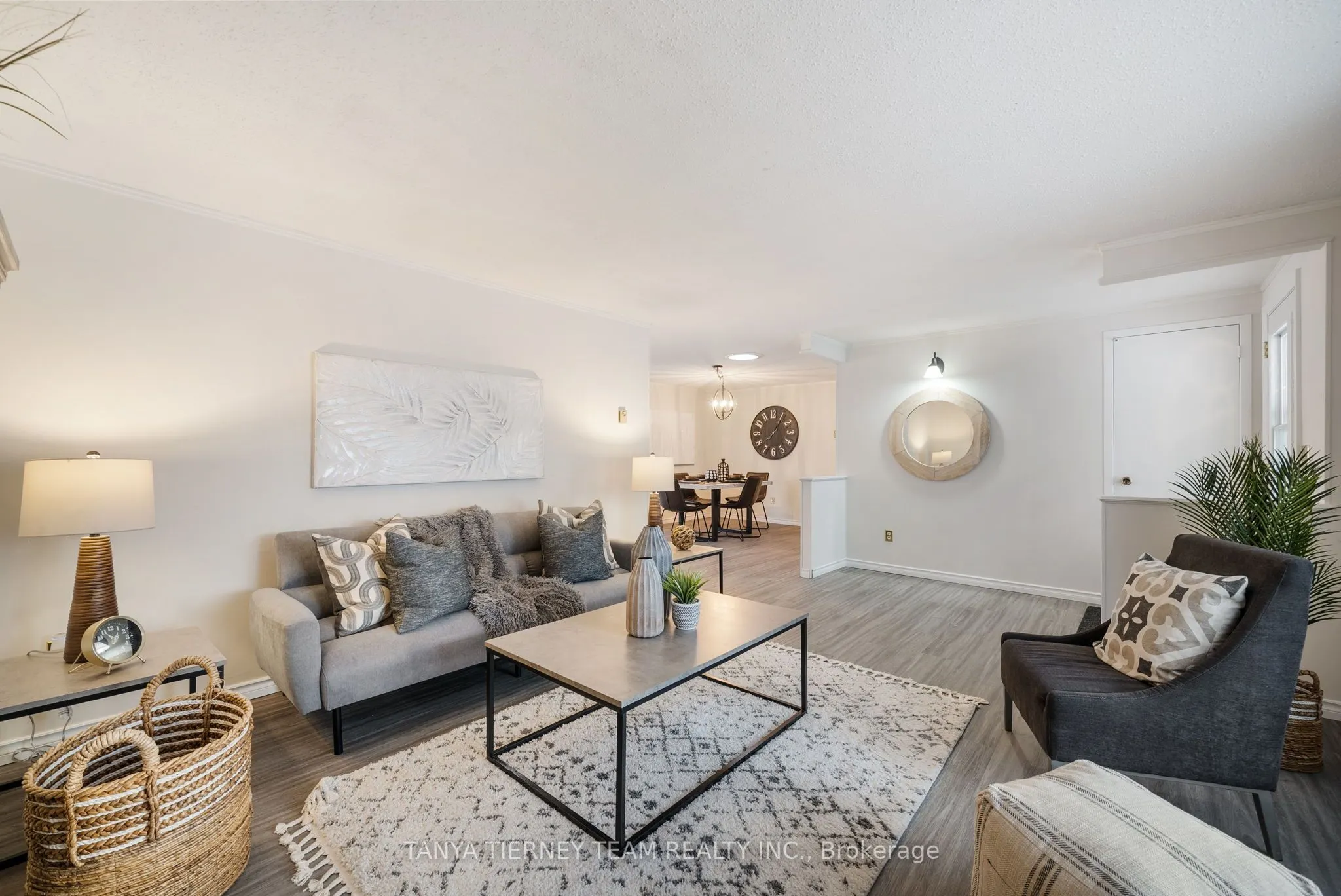 6 The Cove Road