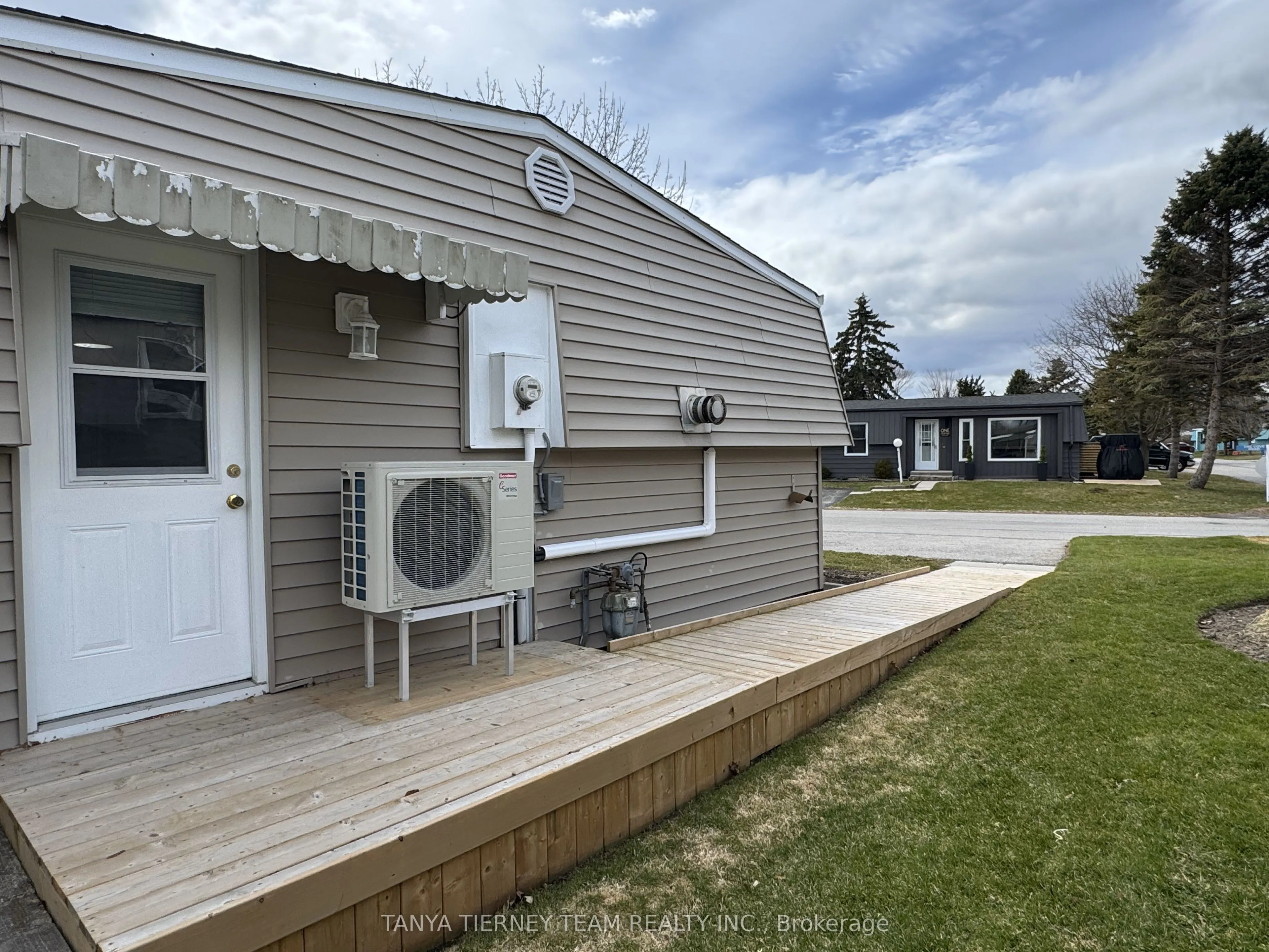 6 The Cove Road