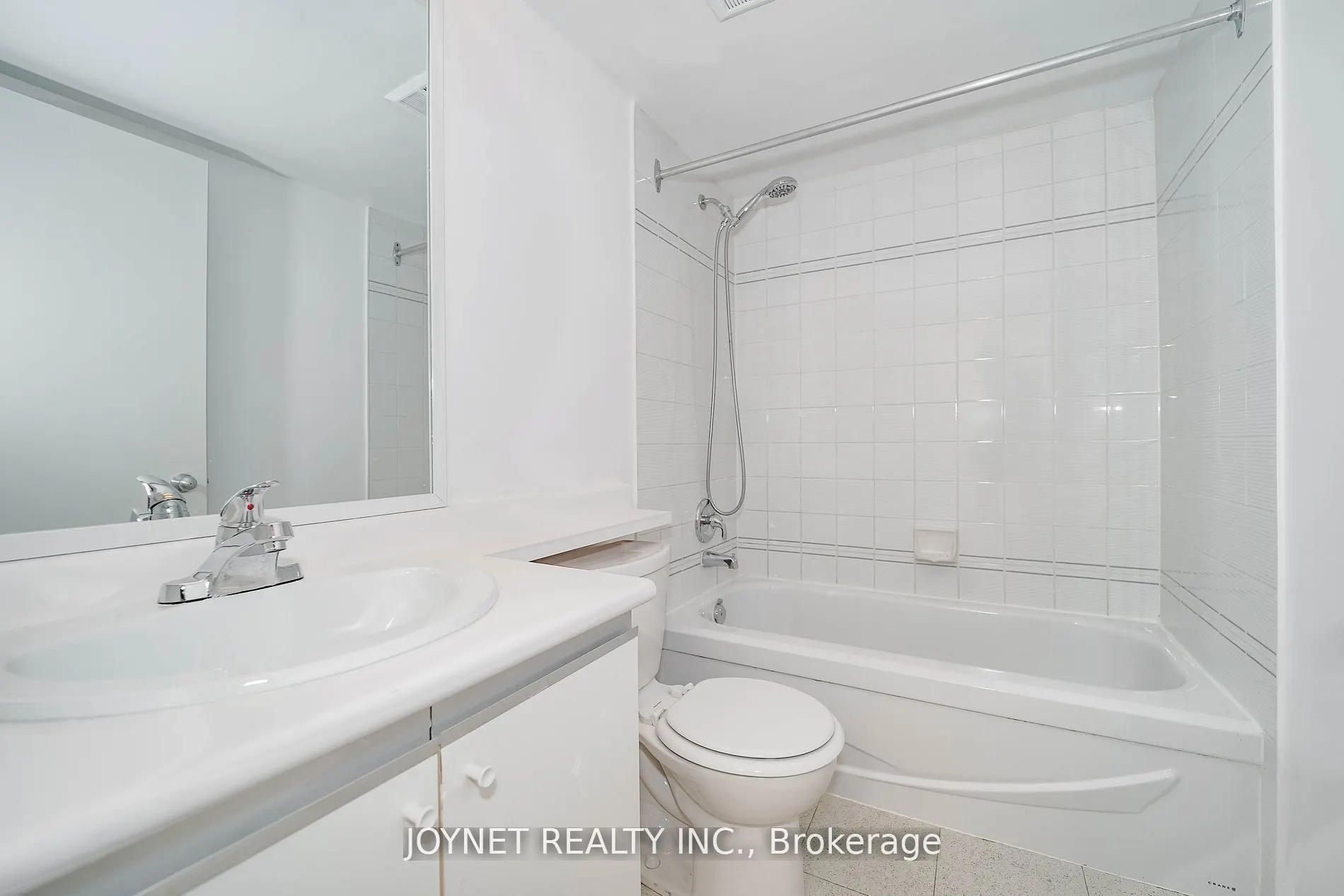 2460 Eglinton Avenue E #917