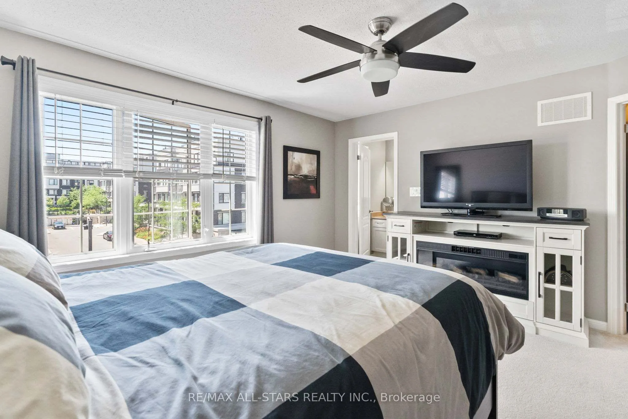 2450 William Jackson Drive