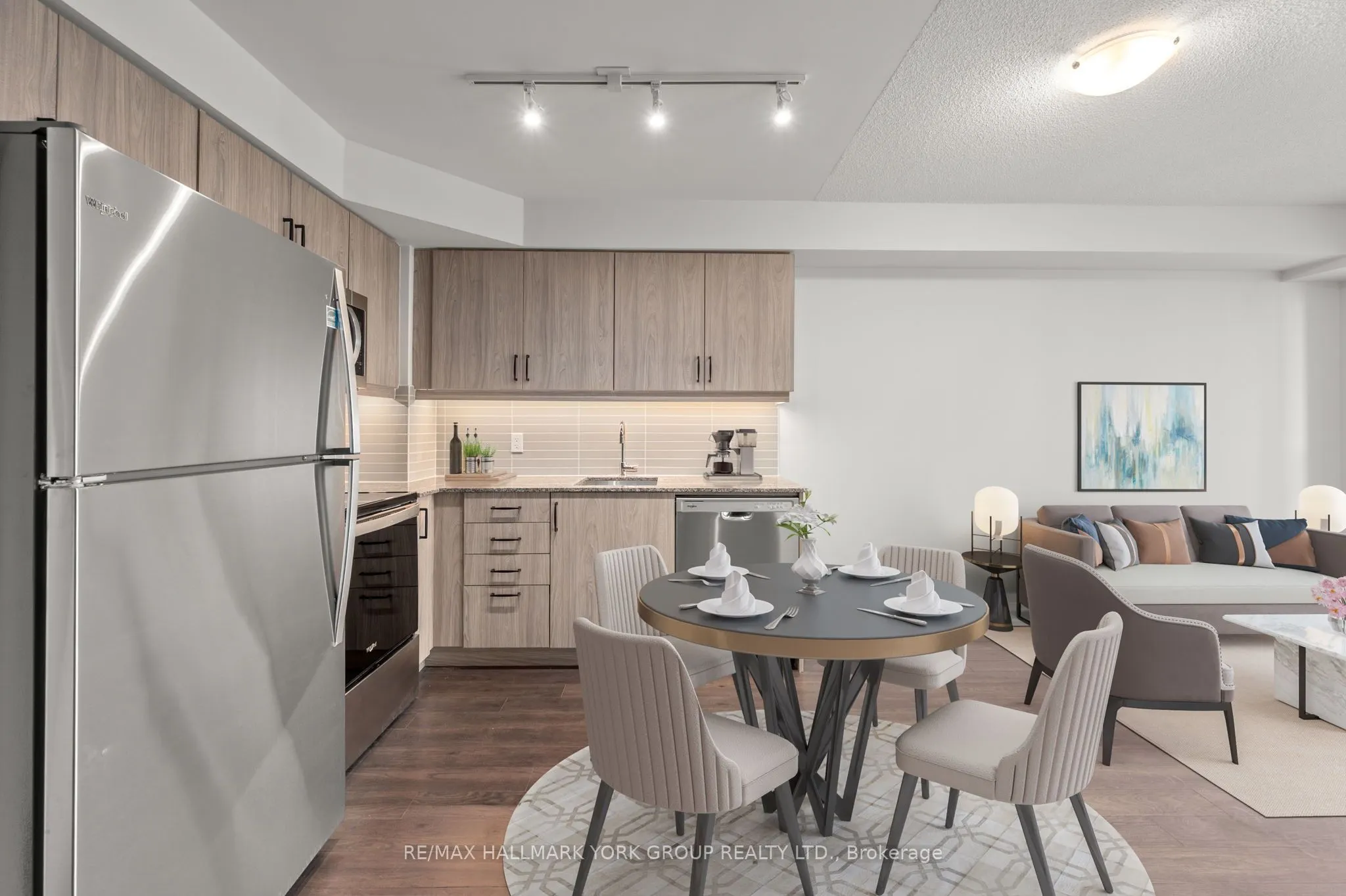 20 Meadowglen Place, #903
