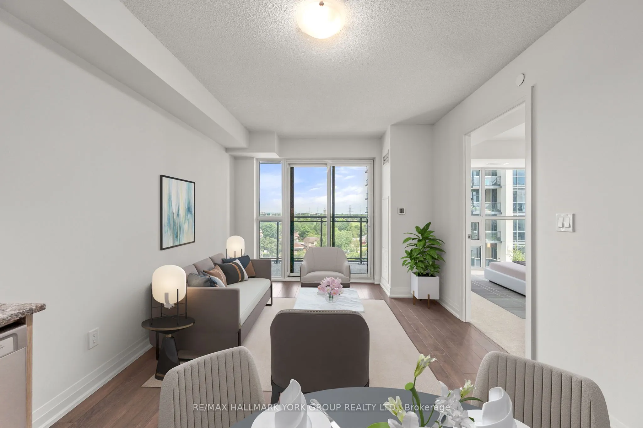 20 Meadowglen Place, #903