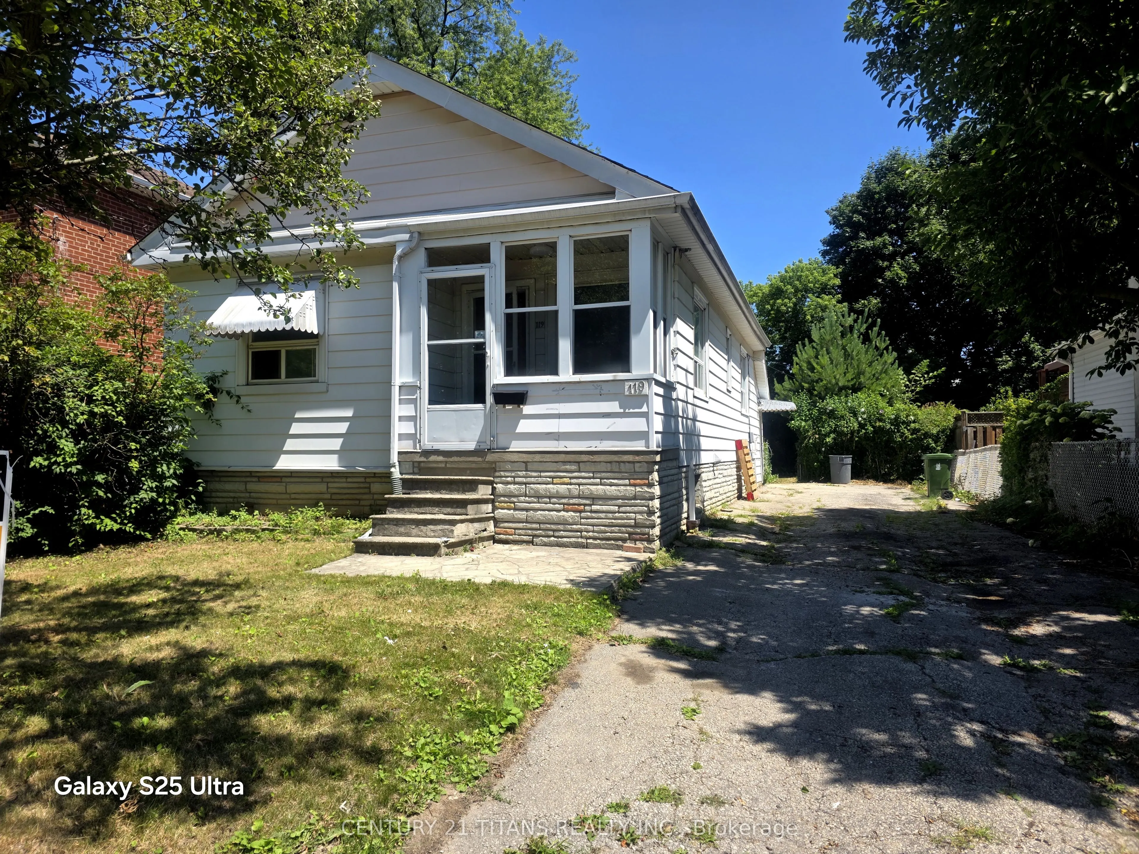 119 Heale Avenue