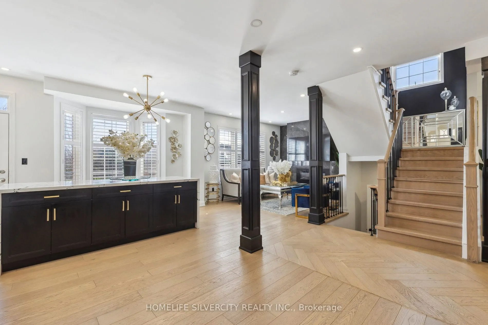 579 Faywood Crescent